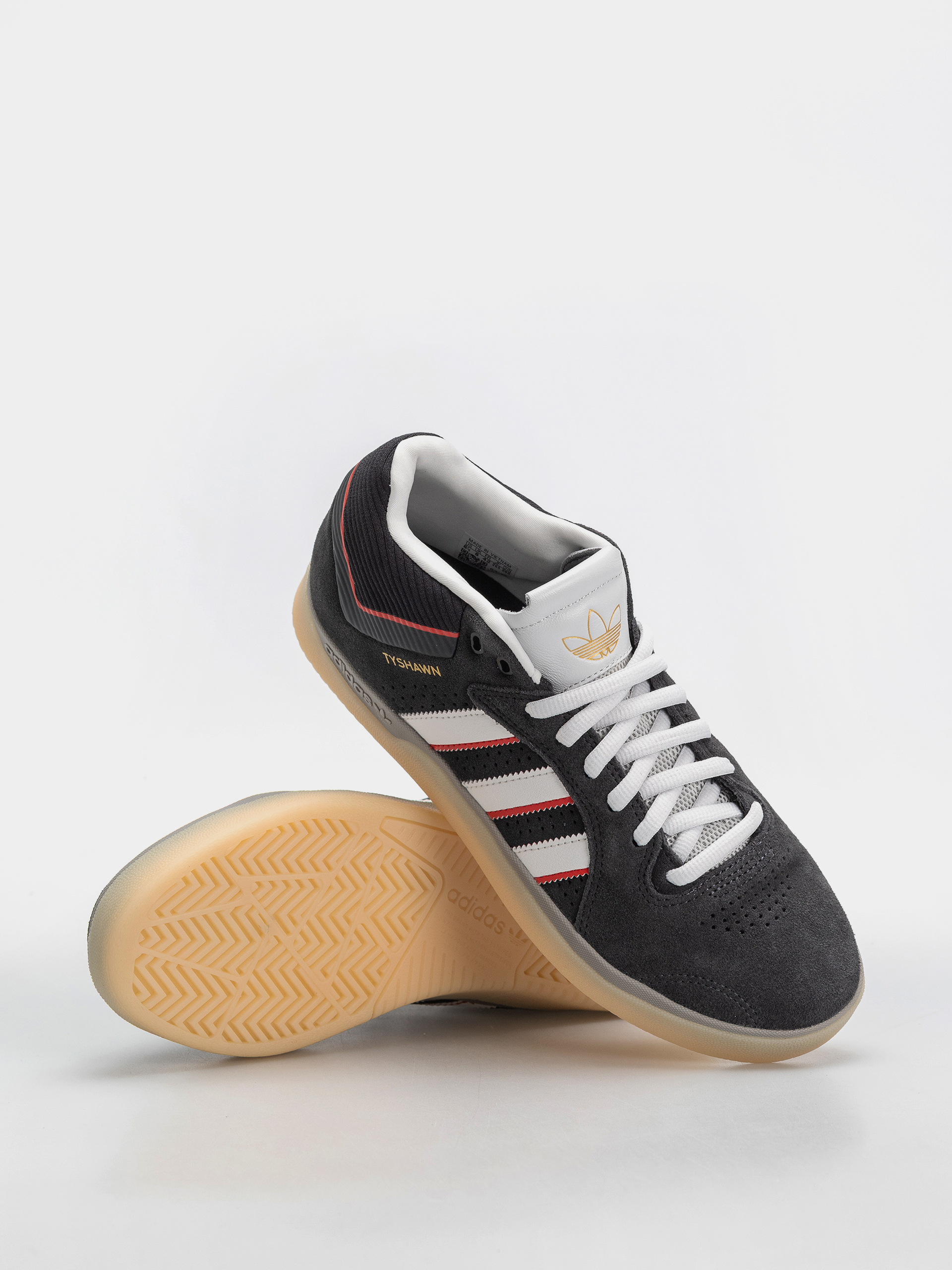 Topánky adidas Tyshawn (carbon/crywht/betsca)