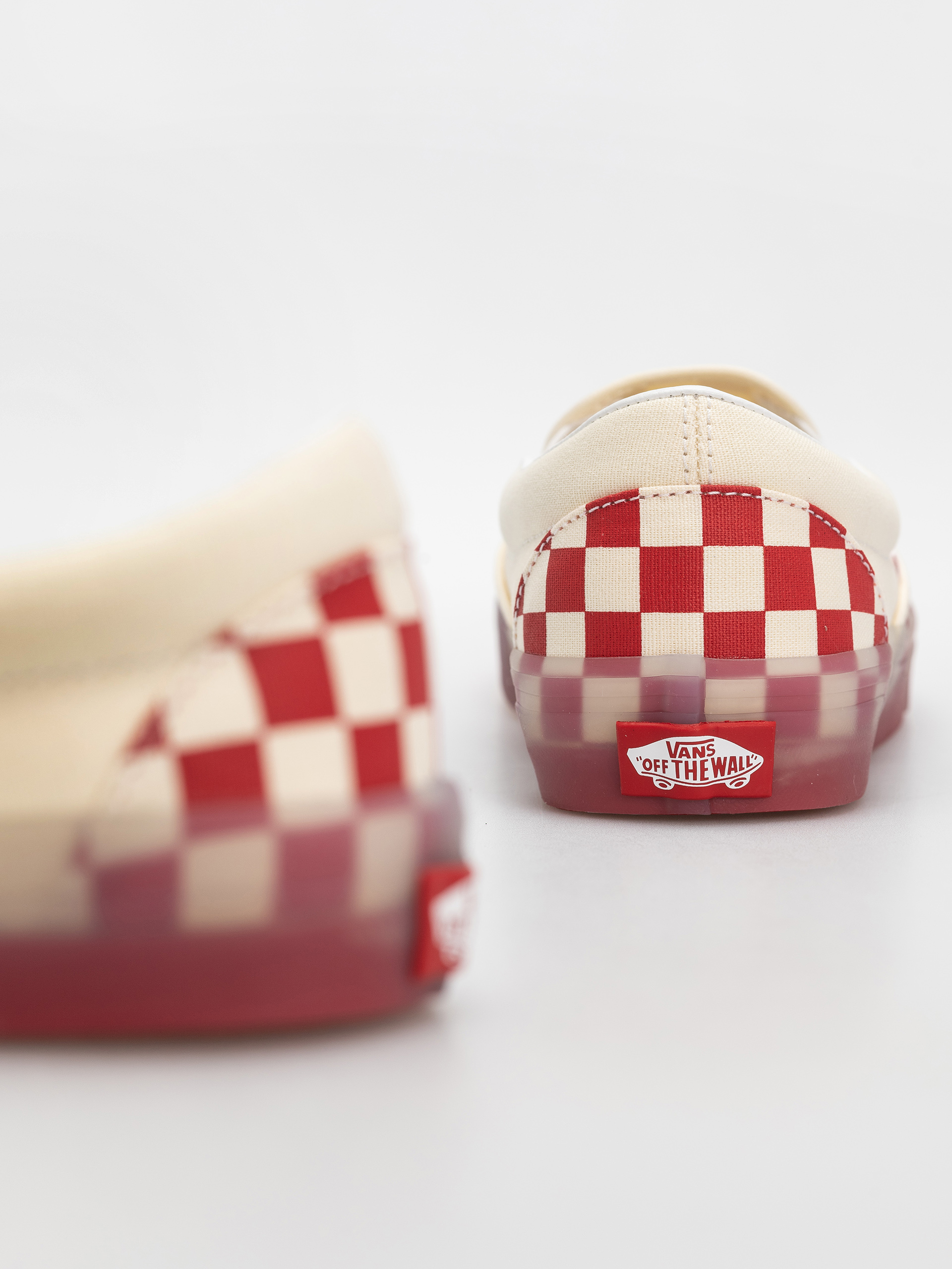 Topánky Vans Classic Slip On (red/marshmallow)