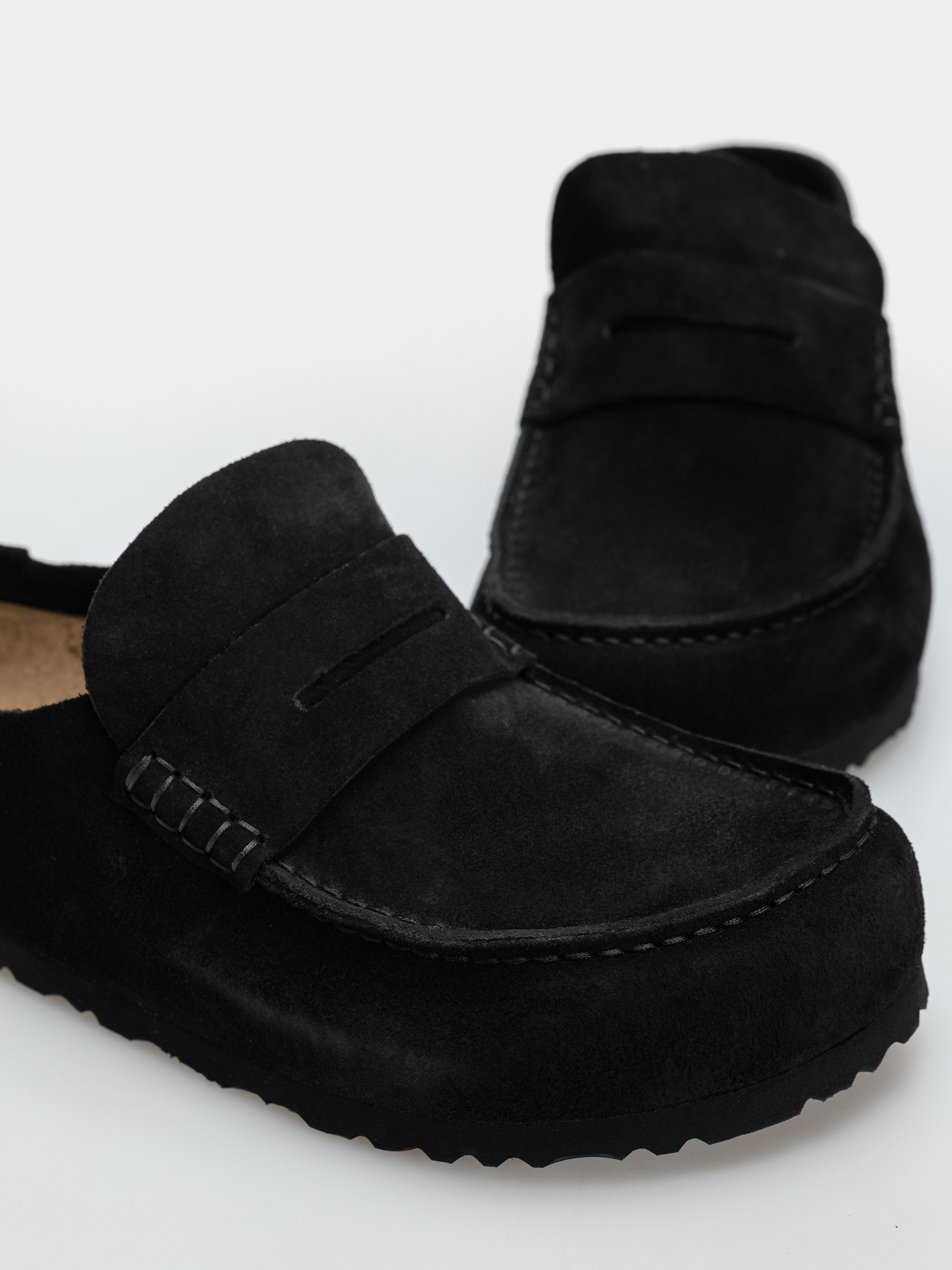 Šľapky Birkenstock Naples Wrapped Suede Leather Regular (black)