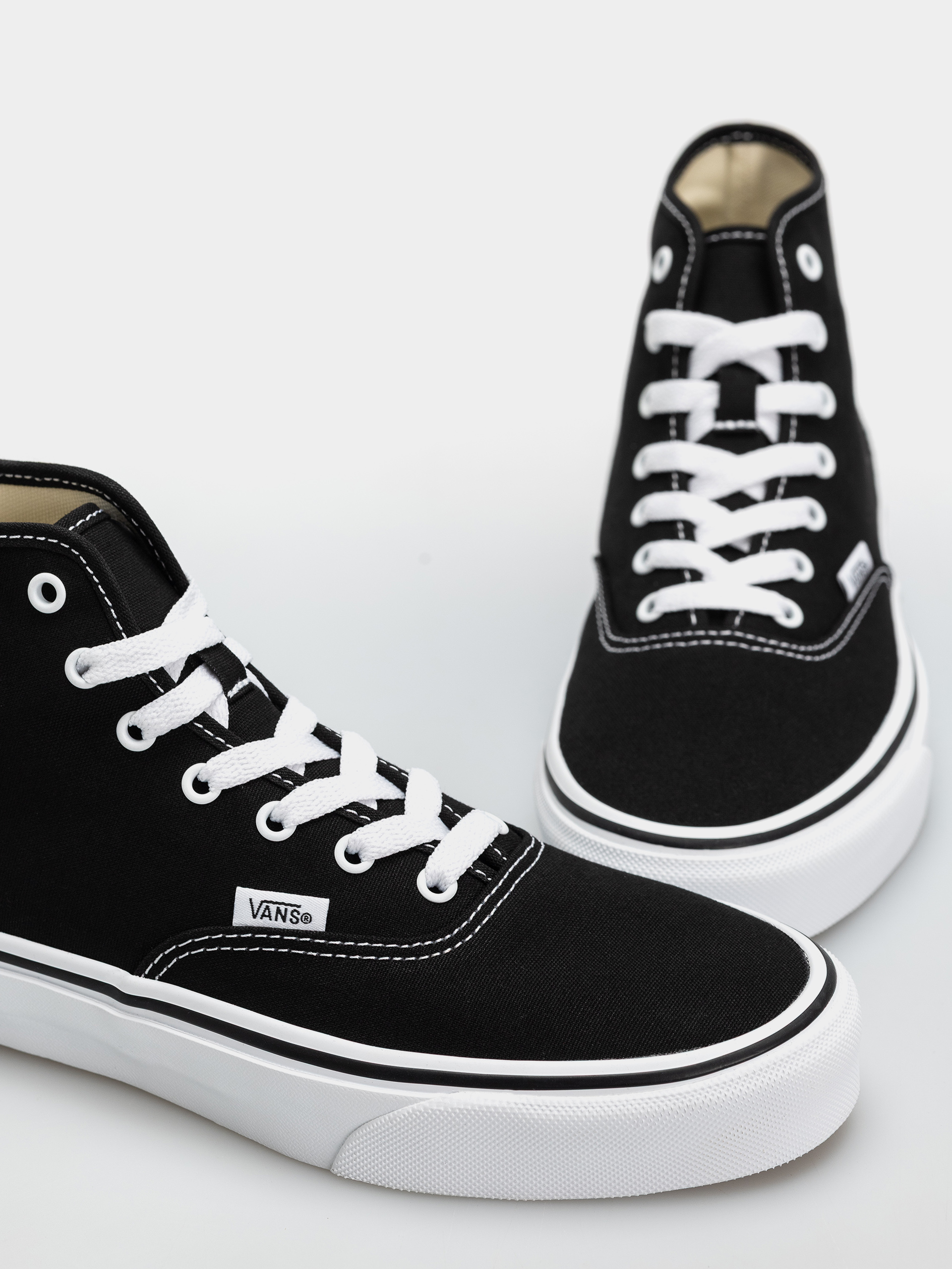 Topánky Vans Authentic Hi 2.0 (black/true white)
