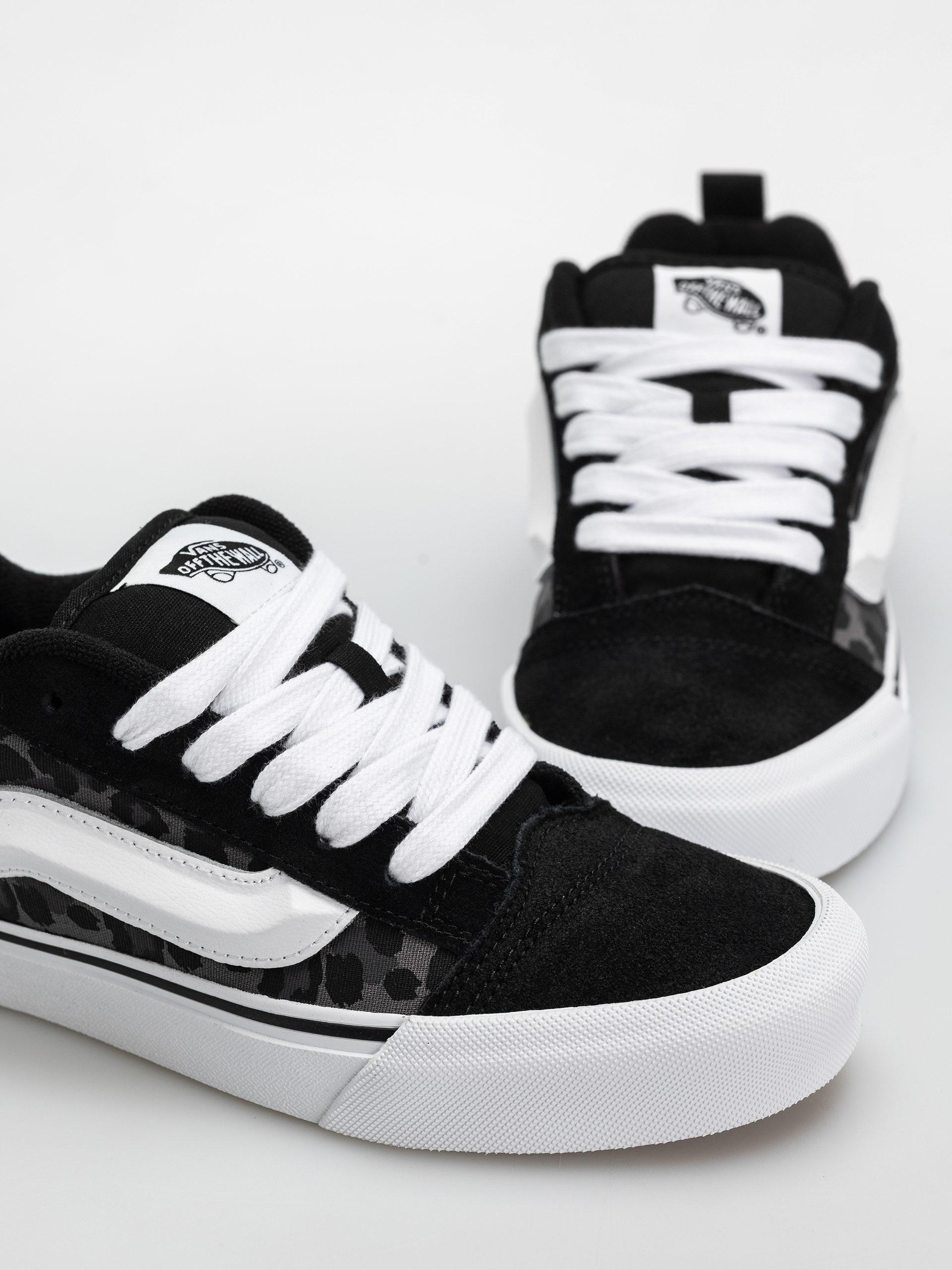 Topánky Vans Knu Skool (black)