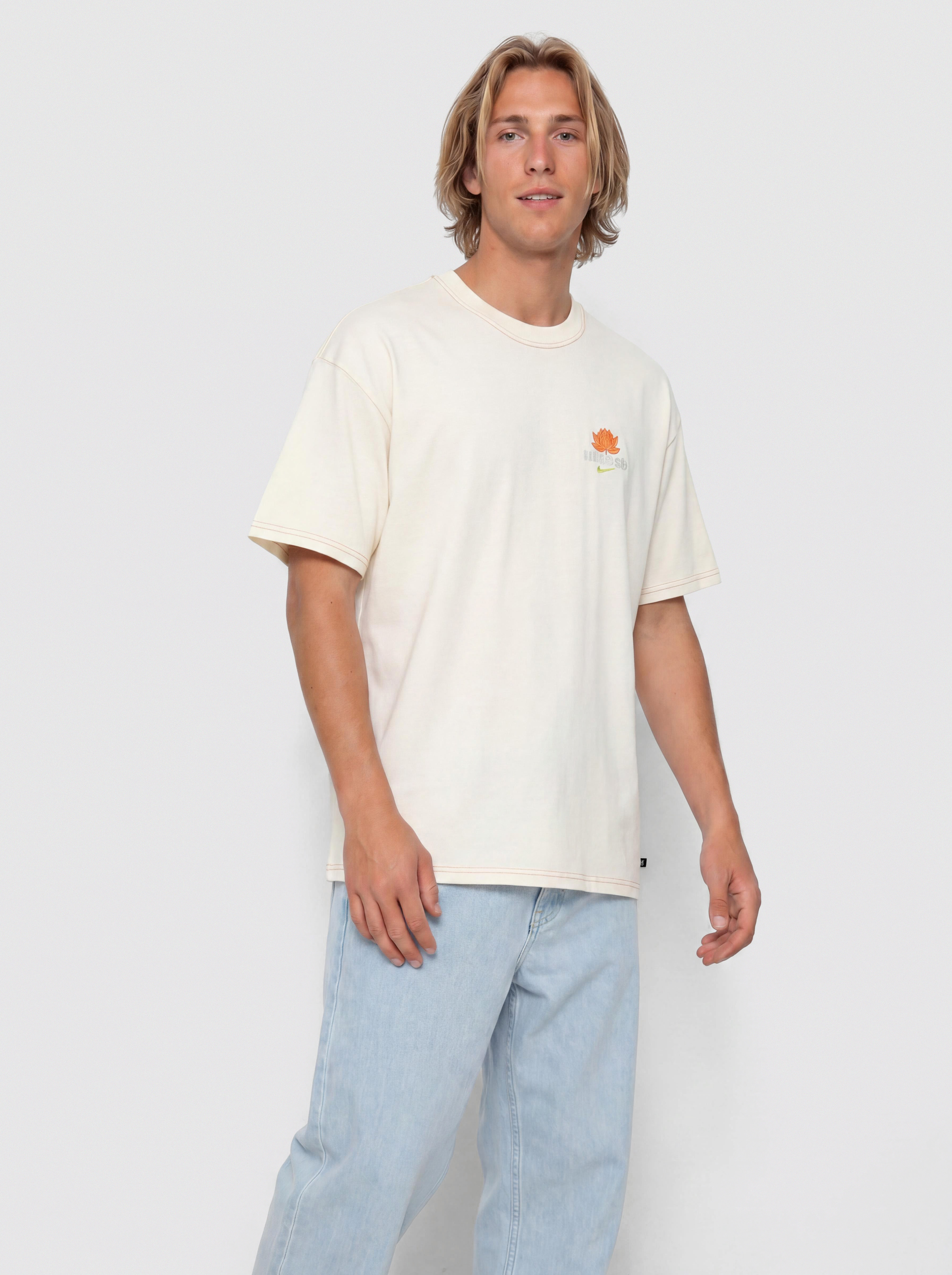 Tričko Nike SB Lse Tny (coconut milk)