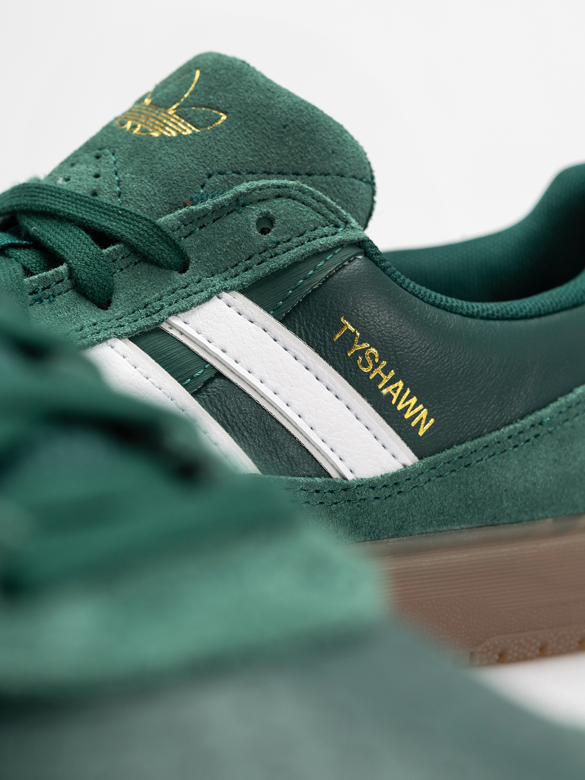 Topánky adidas Tyshawn II (cgreen/ftwwht/gum5)