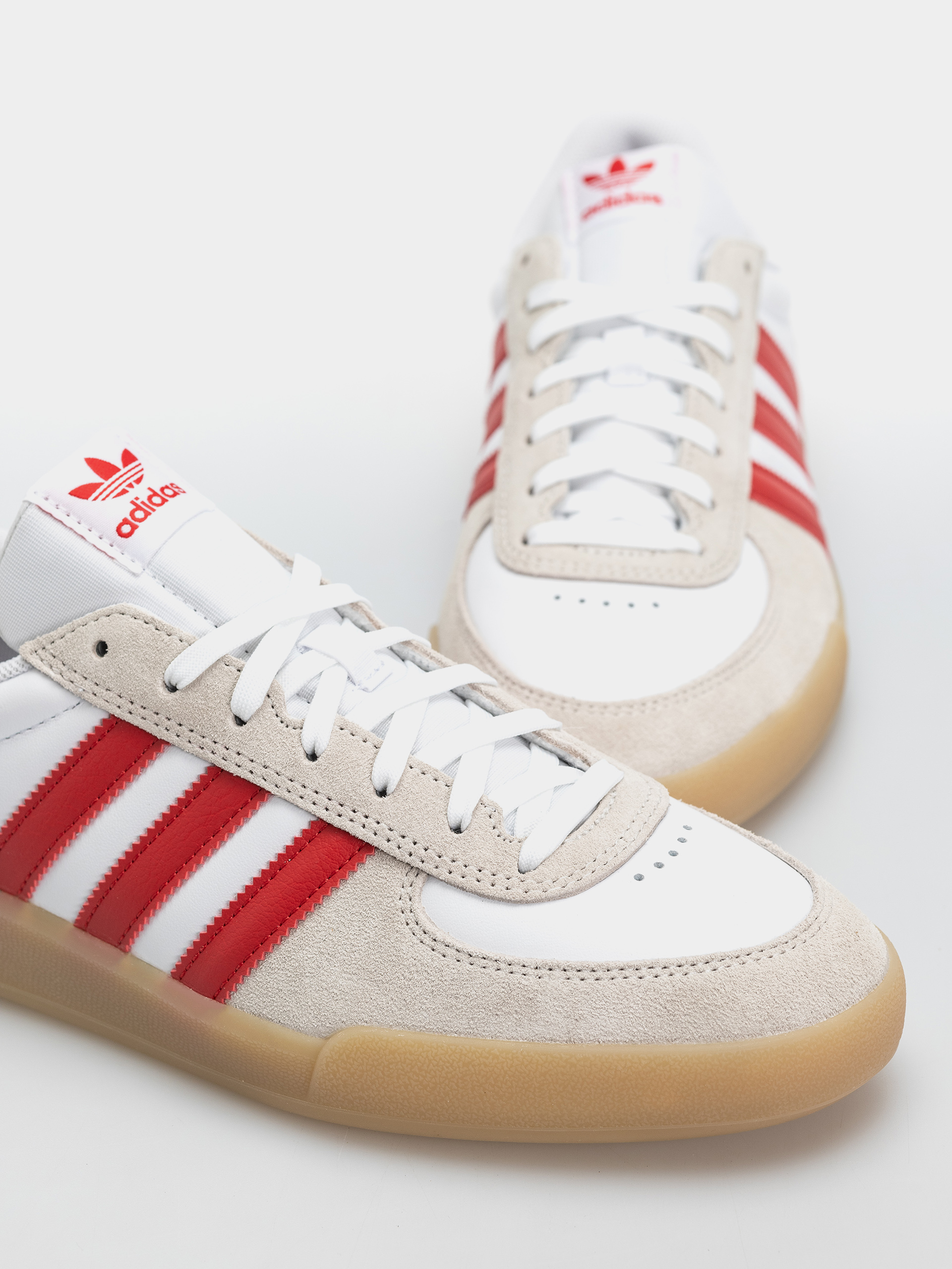 Topánky adidas Glenburn (ftwwht/betsca/gum3)