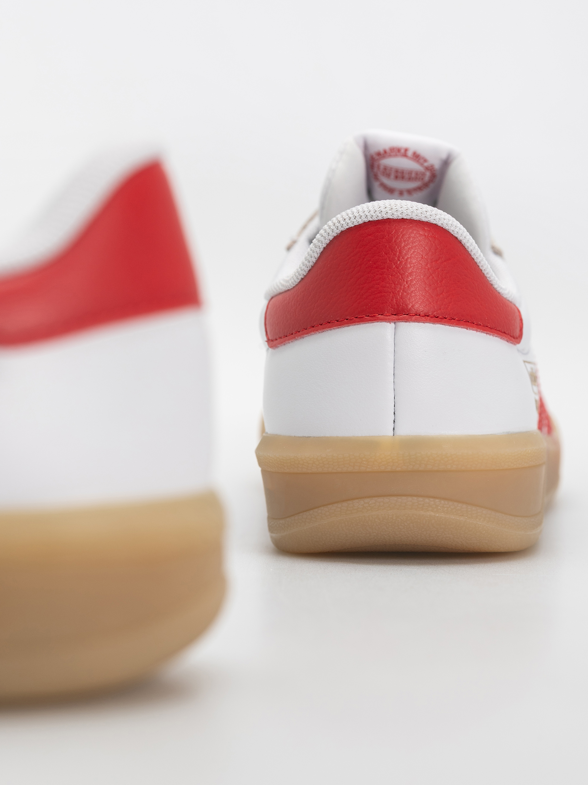 Topánky adidas Glenburn (ftwwht/betsca/gum3)