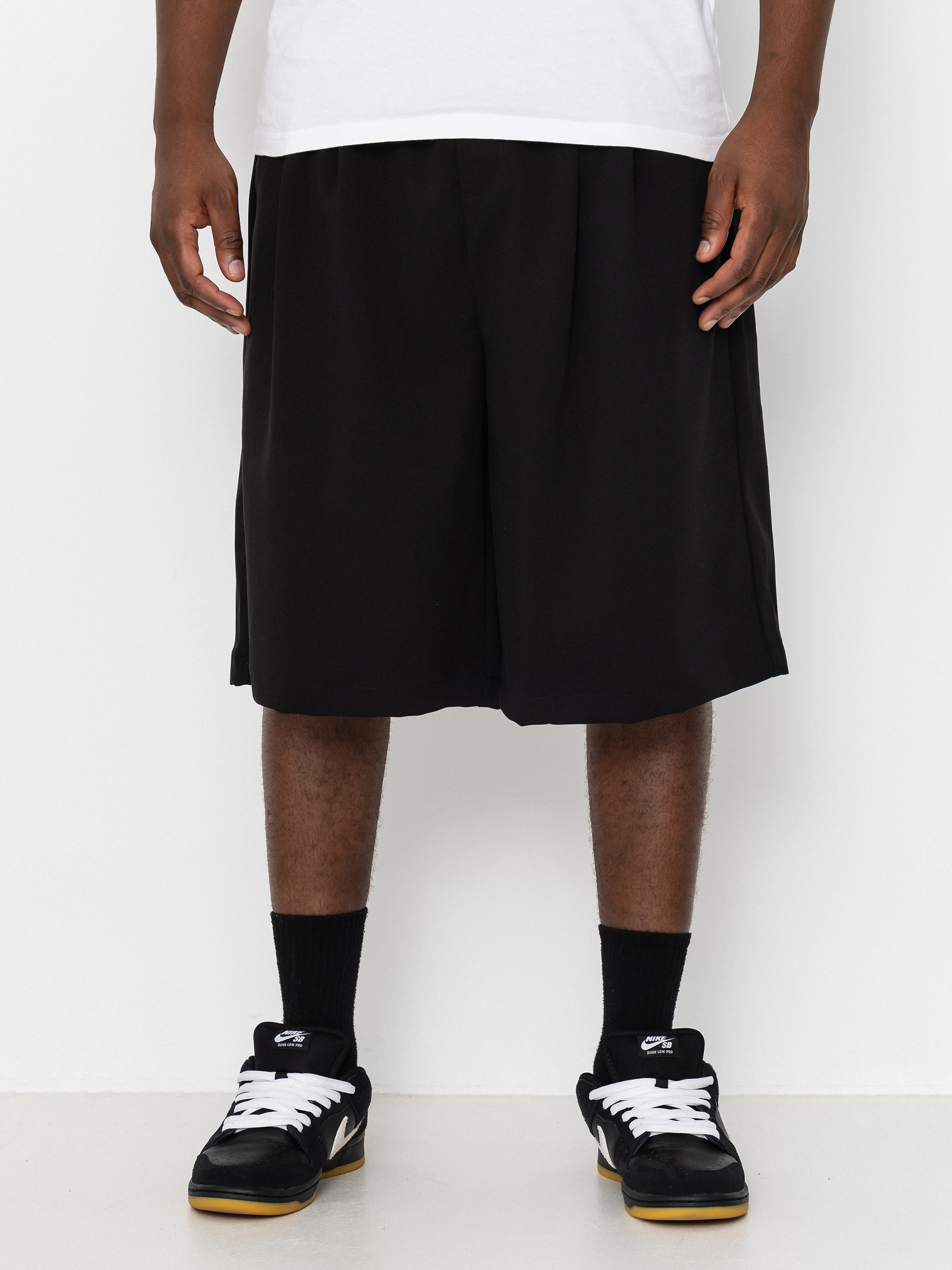 Kraťasy Wasted Paris Pleated (black)