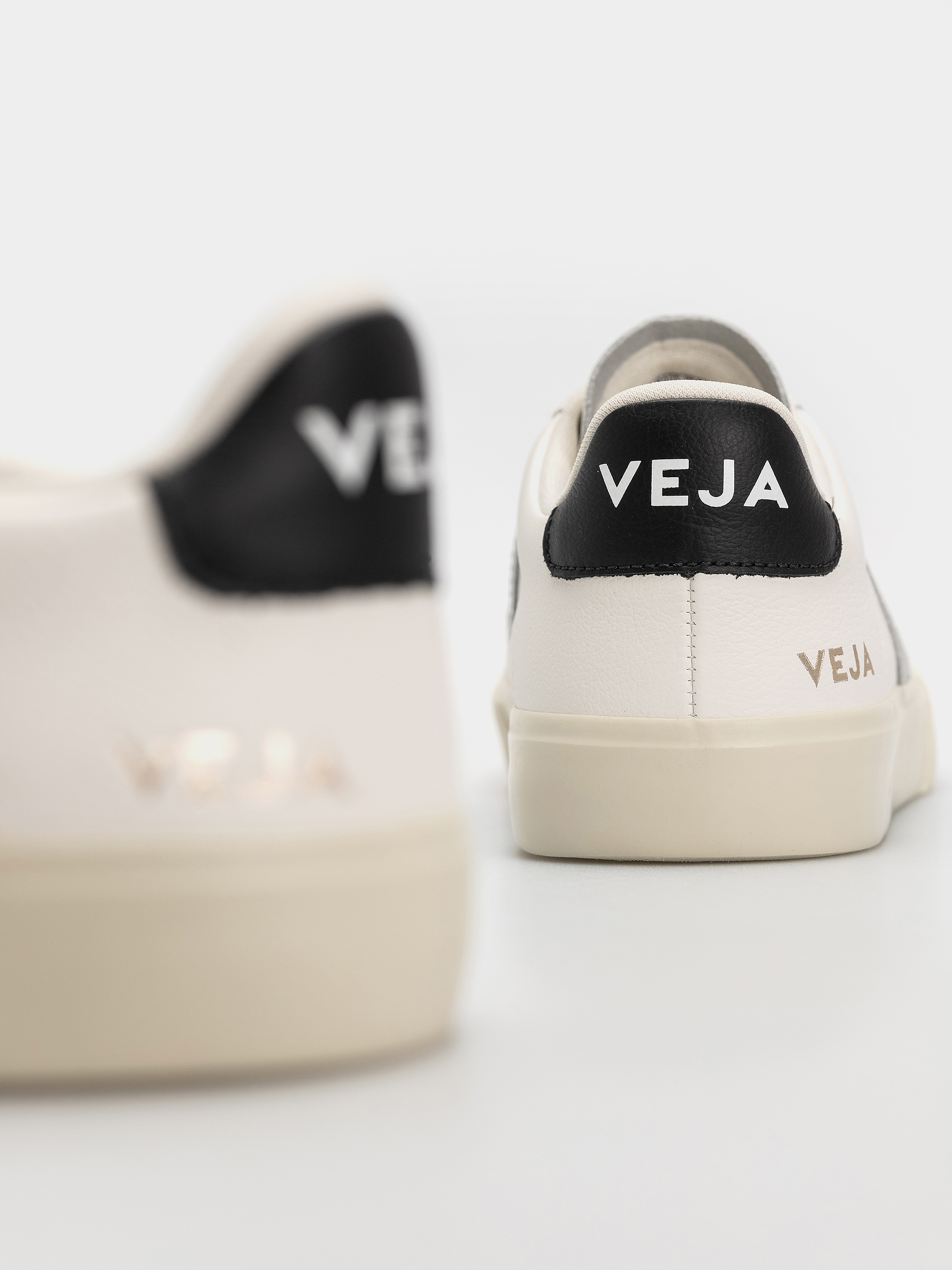 Topánky Veja Campo Wmn (white silver black)