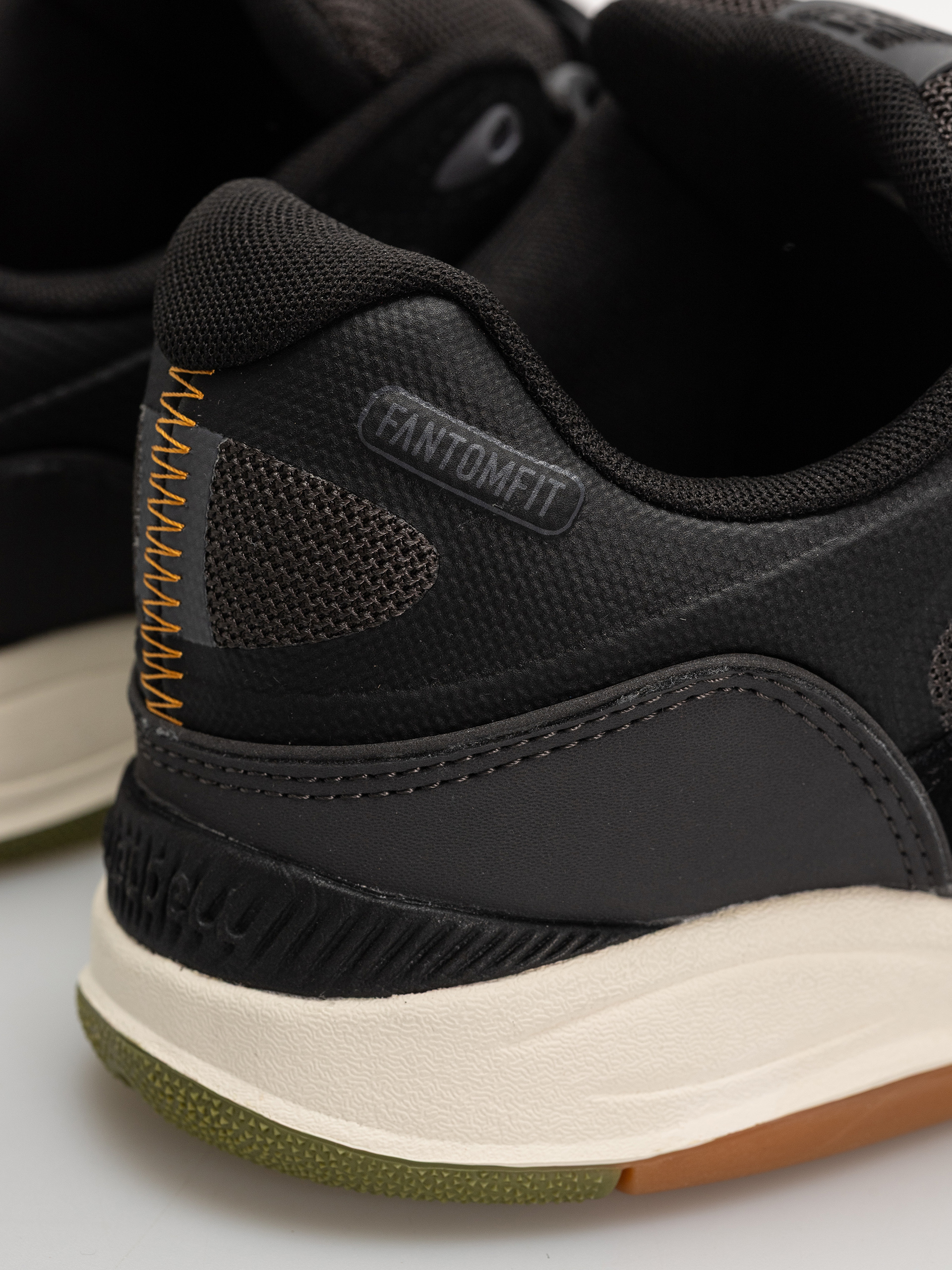 Topánky New Balance 1010 (black/dark olivine)