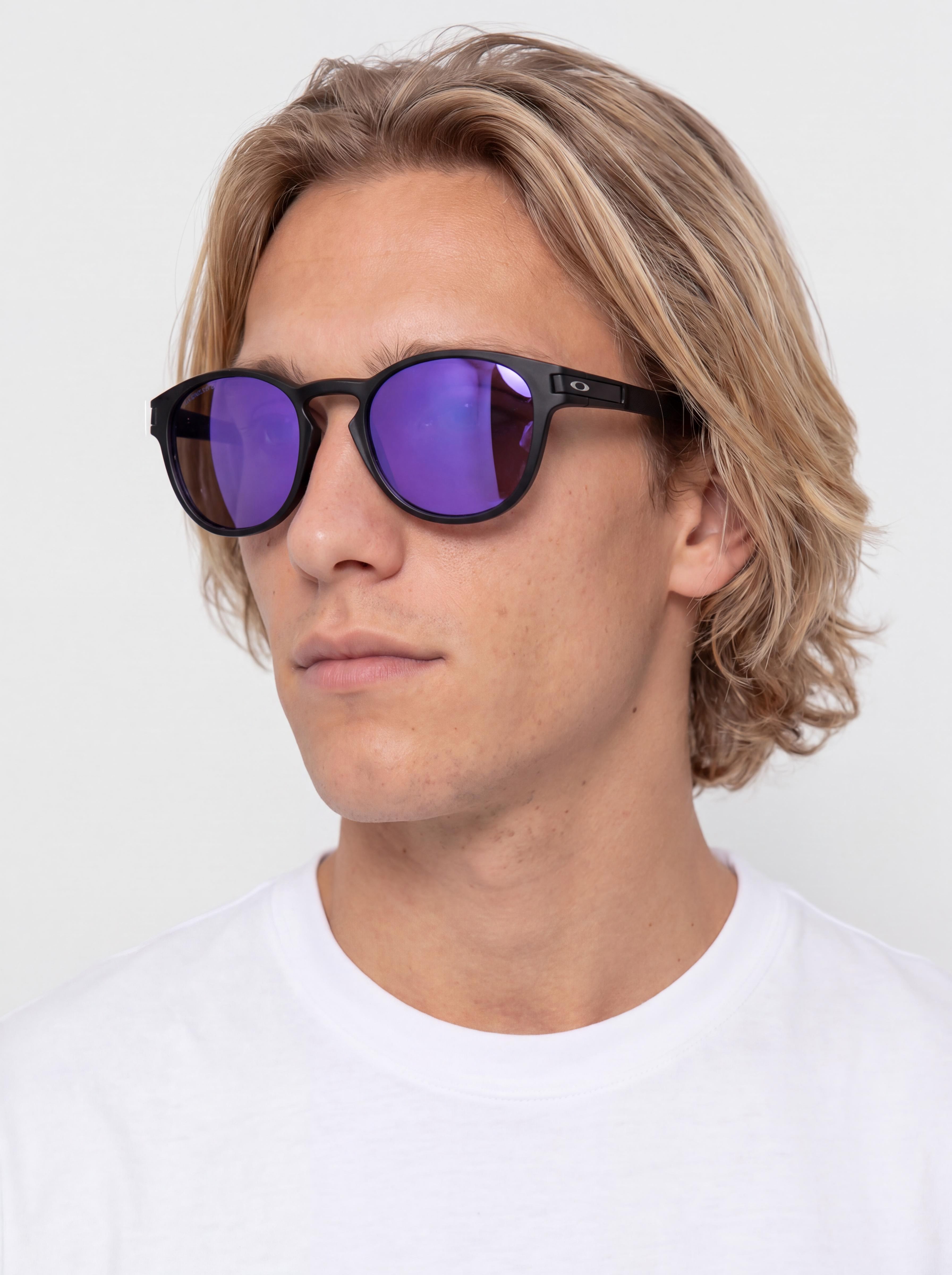 Slnečné okuliare Oakley Latch (matte black/prizm violet)