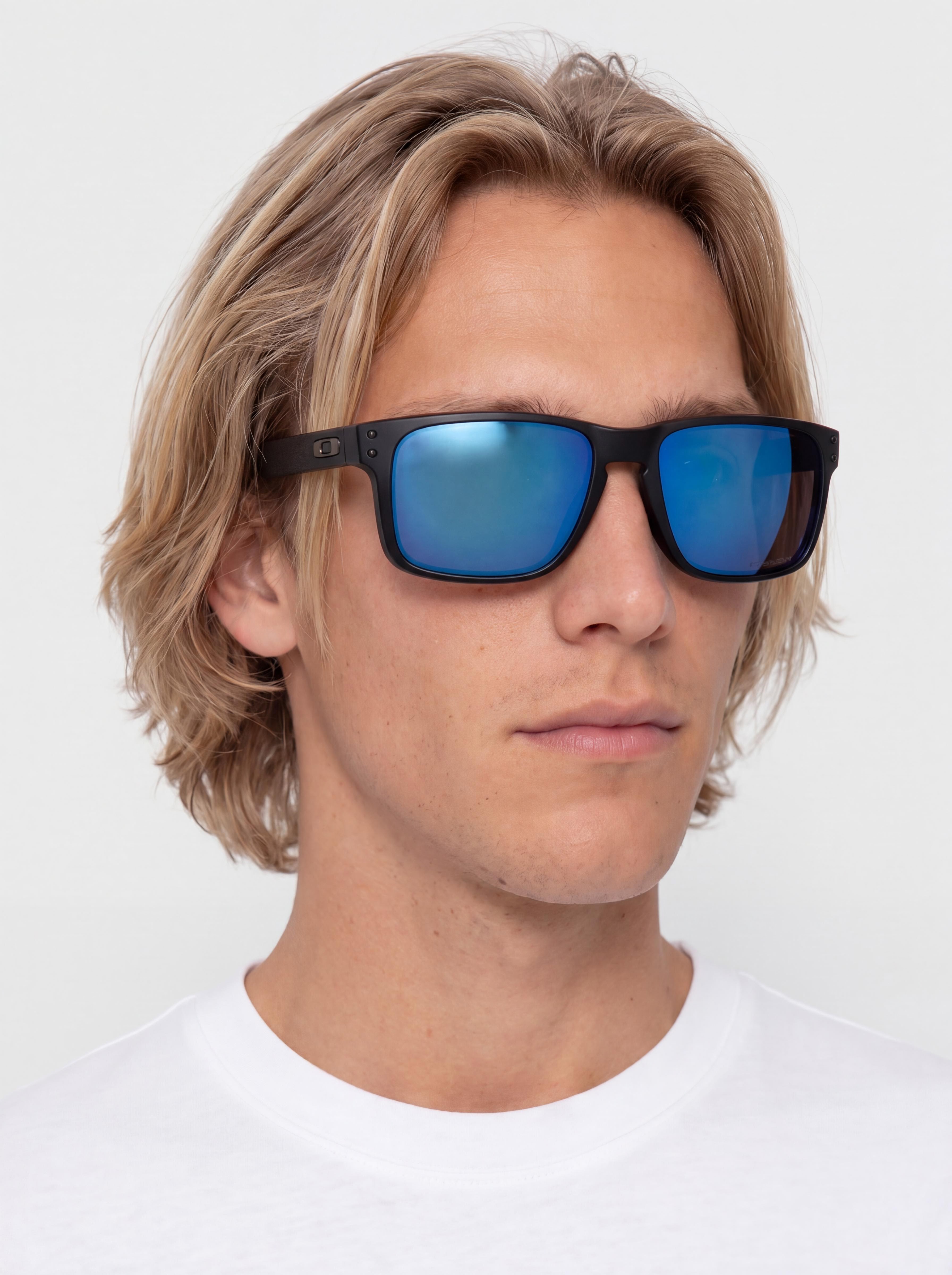 Slnečné okuliare Oakley Holbrook XL (matte black/prizm sapphr irid polar)