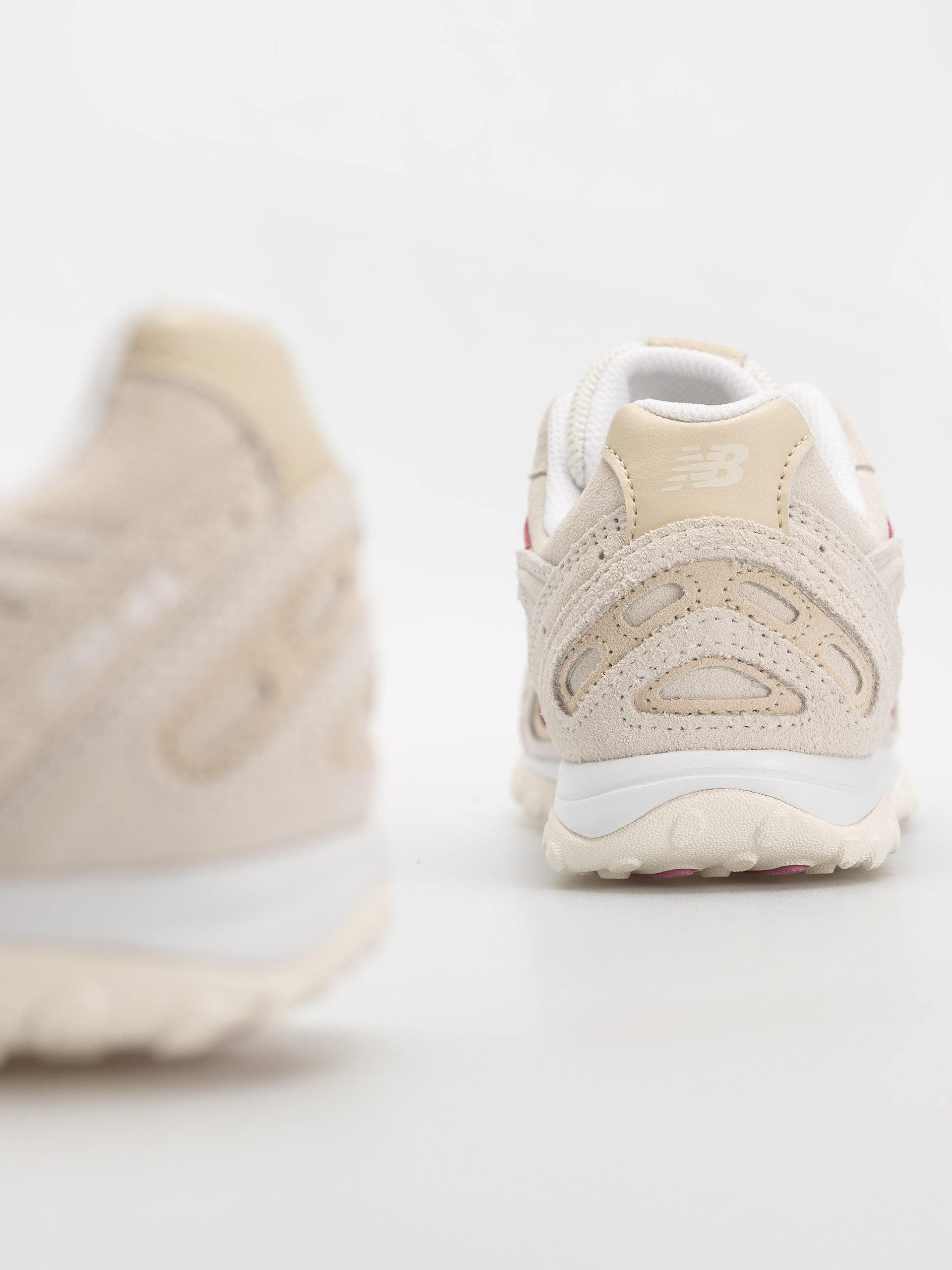 Topánky New Balance 204L (sea salt/bone/pink eraser)