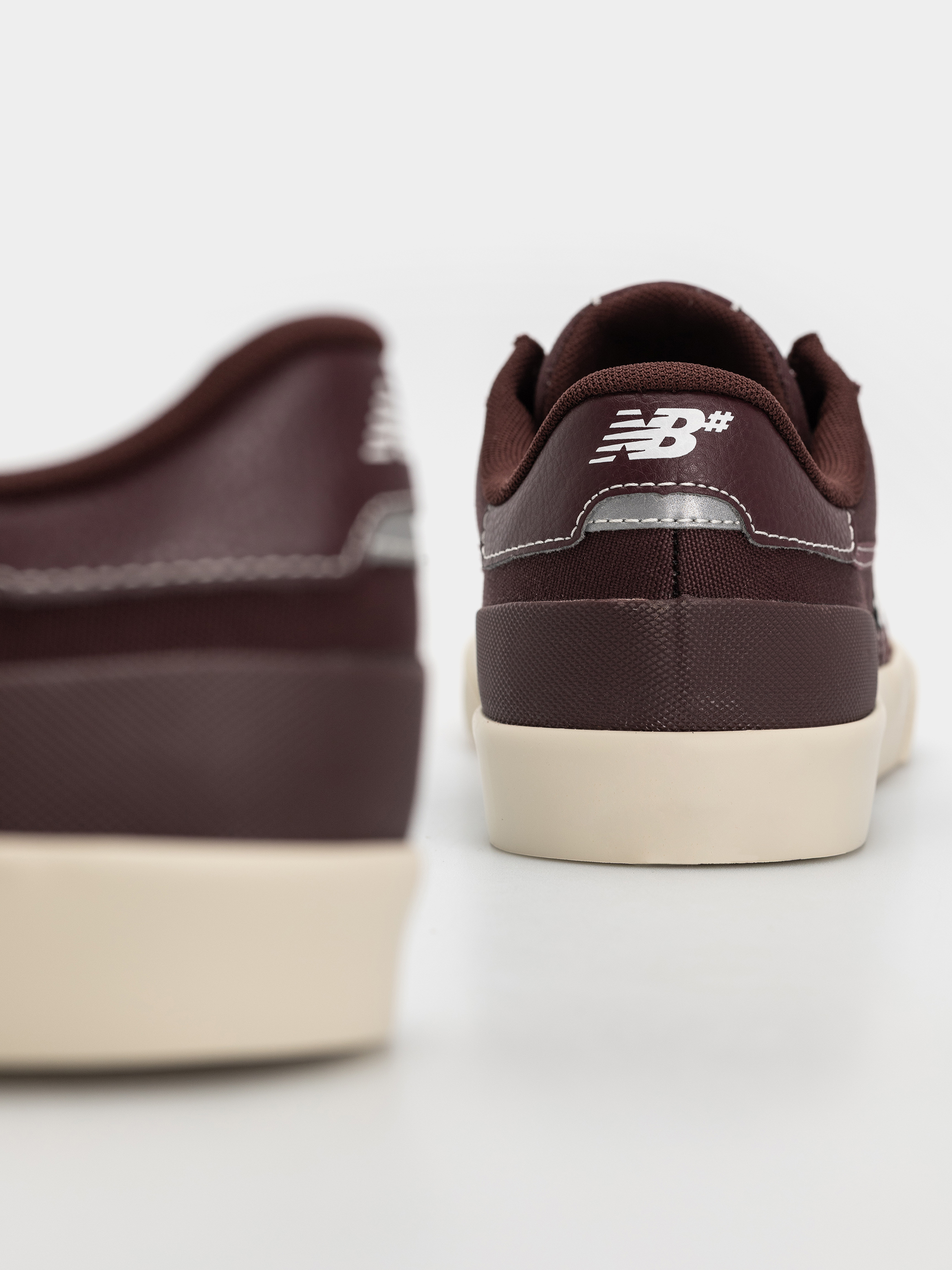 Topánky New Balance 272 (cherry leather/white)