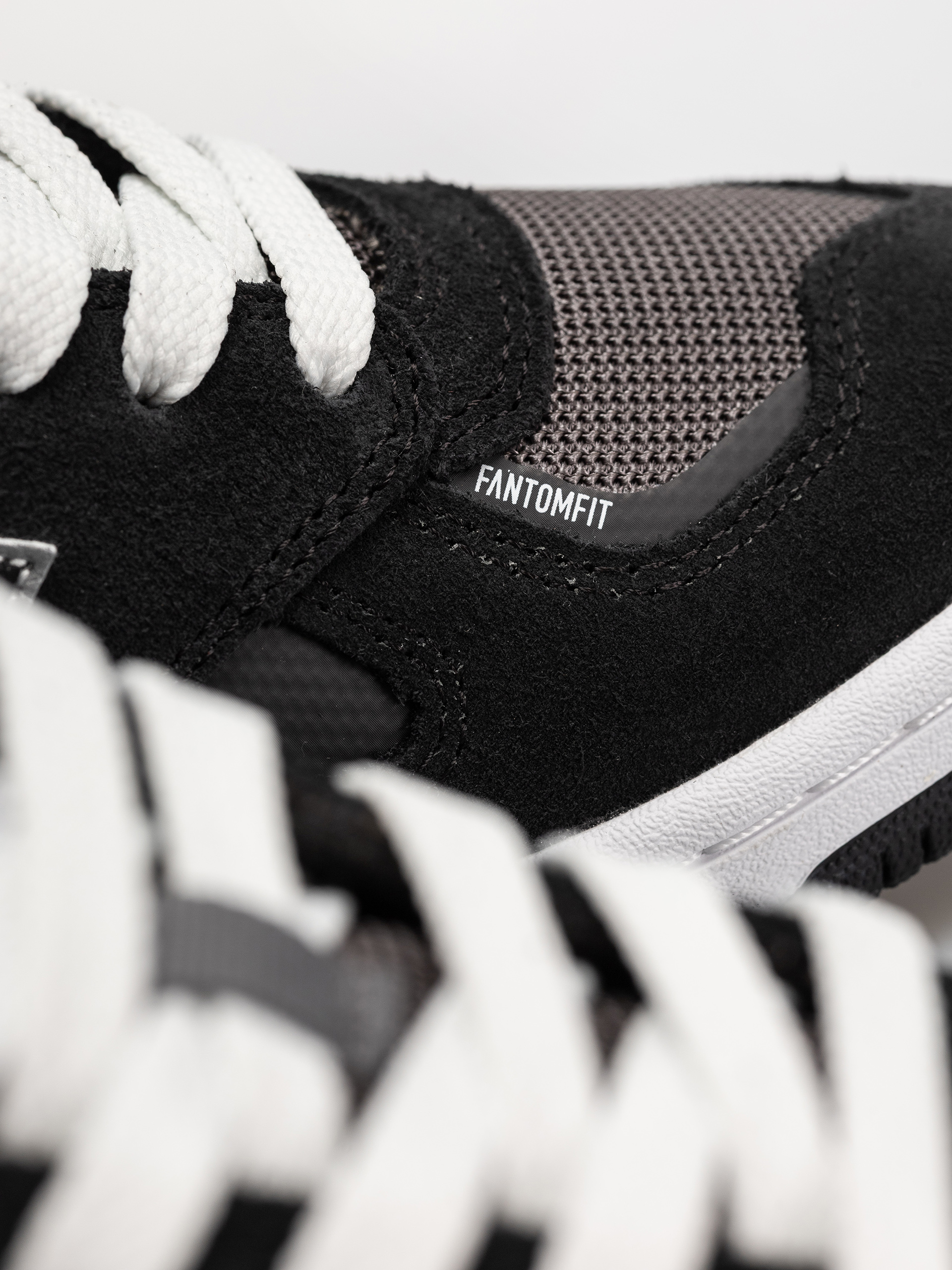 Topánky New Balance 600 (black/castlerock)