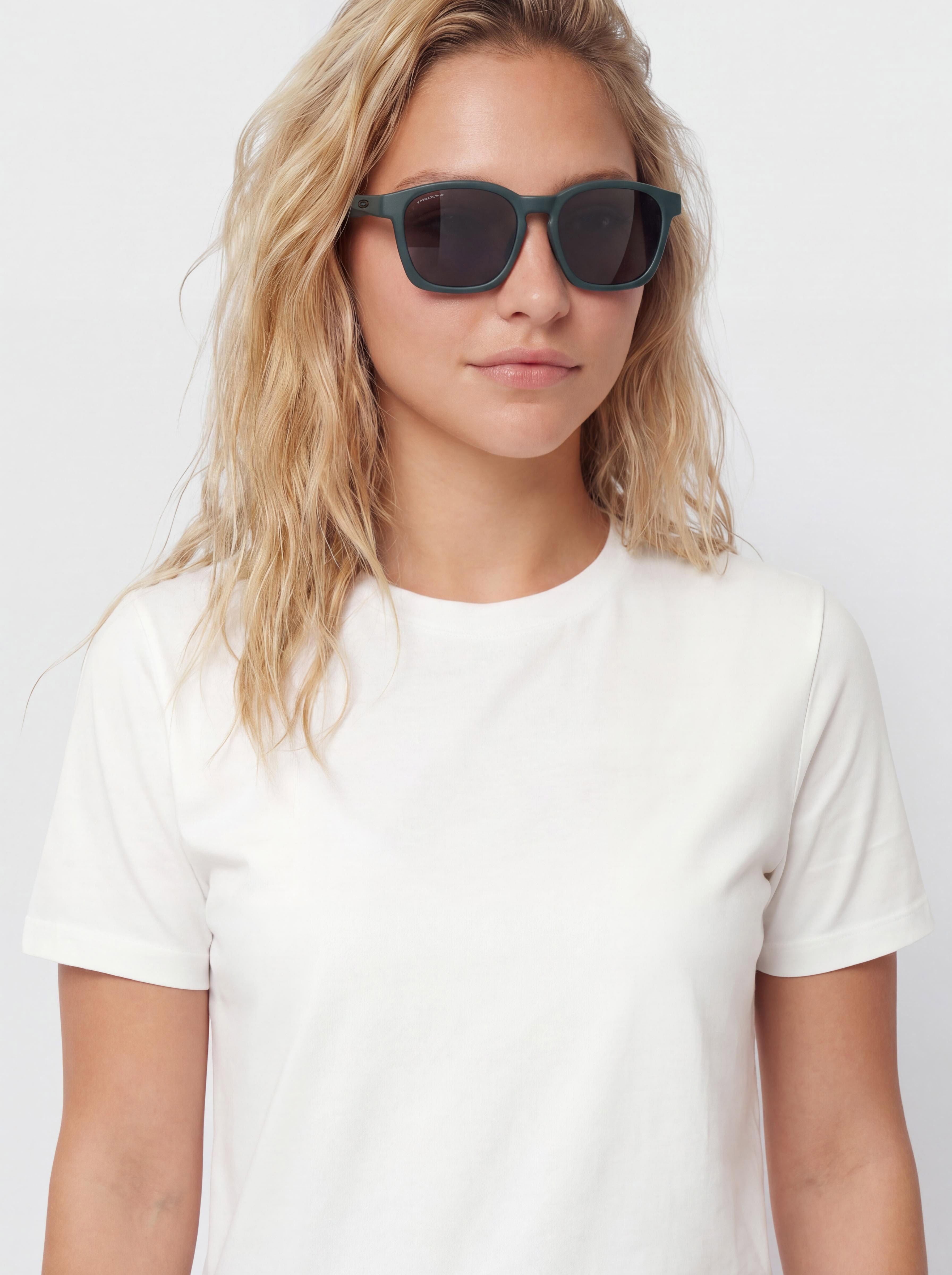 Slnečné okuliare Oakley Shackle