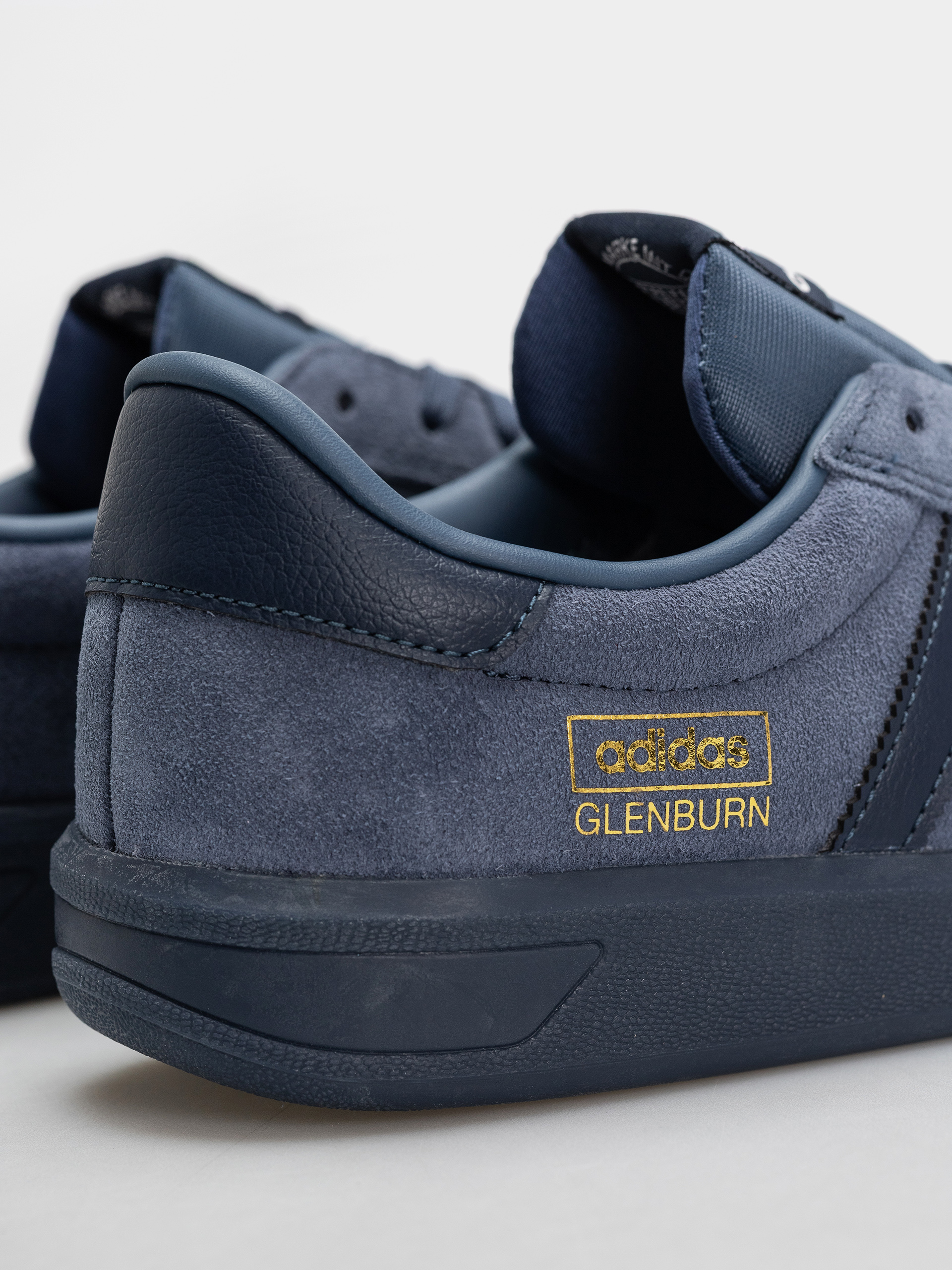 Topánky adidas Glenburn (prloin/prloin/goldmt)