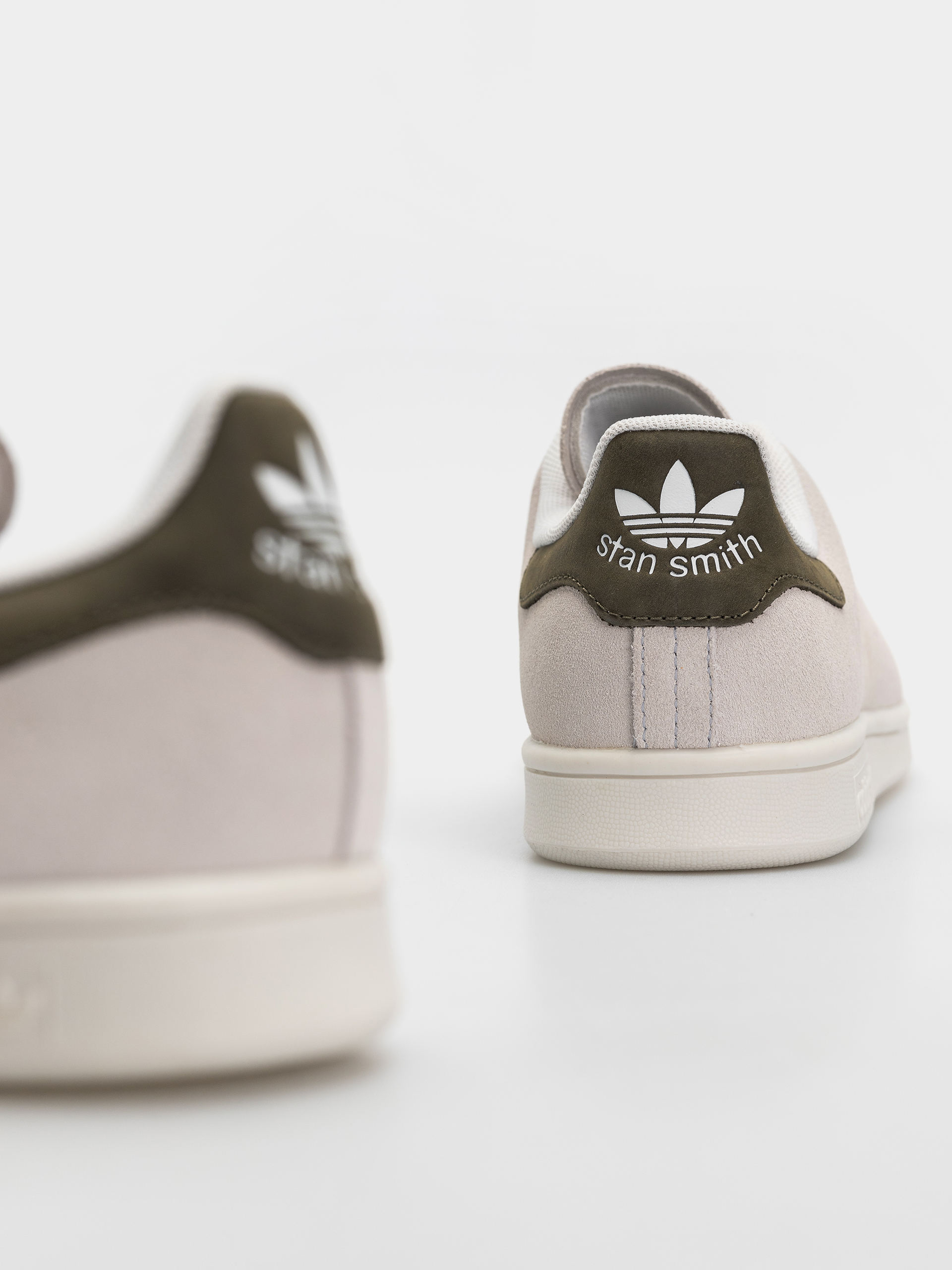 Topánky adidas Stan Smith Adv (crywht/olistr/goldmt)