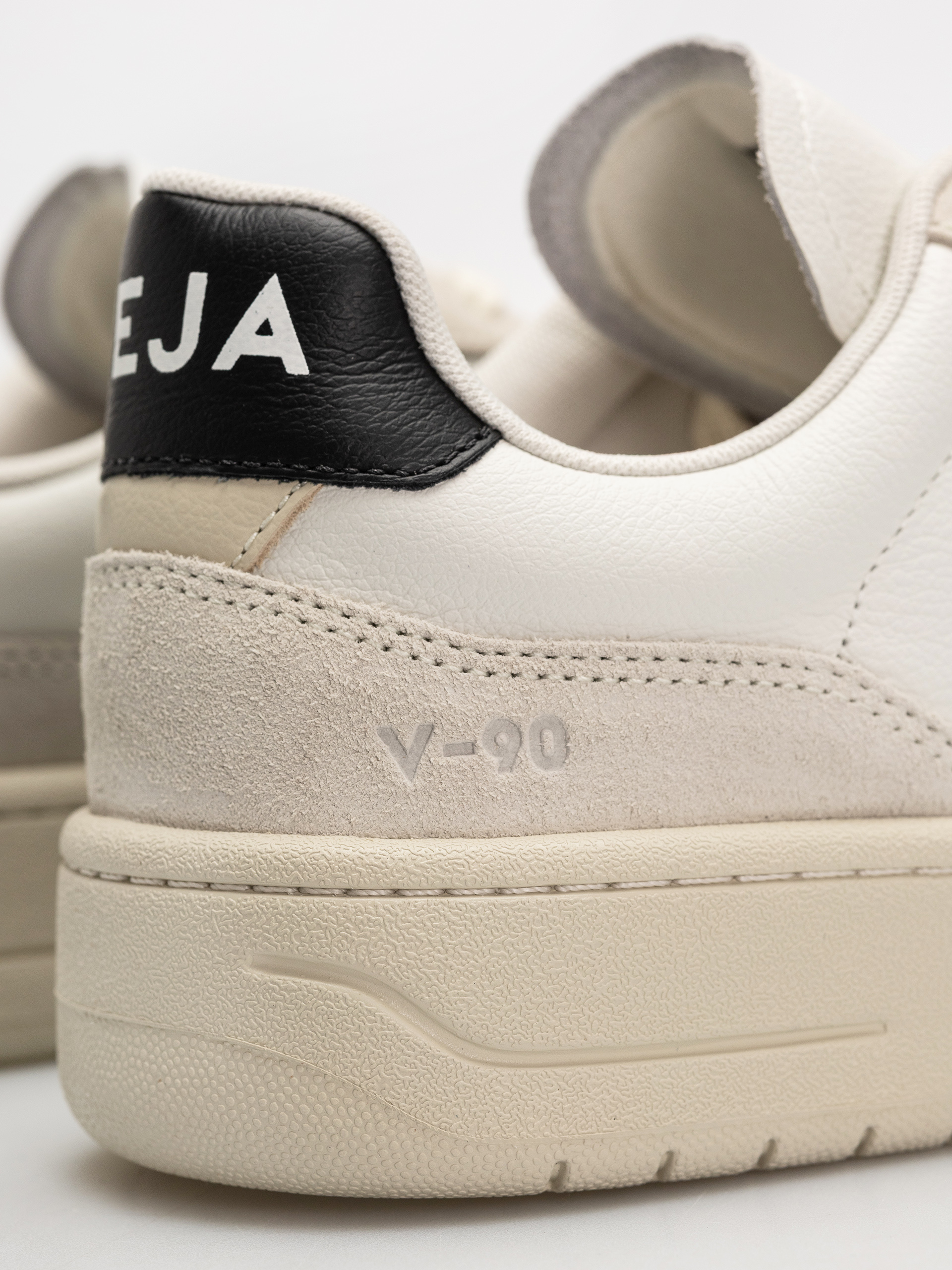 Topánky Veja V 90 (white black)