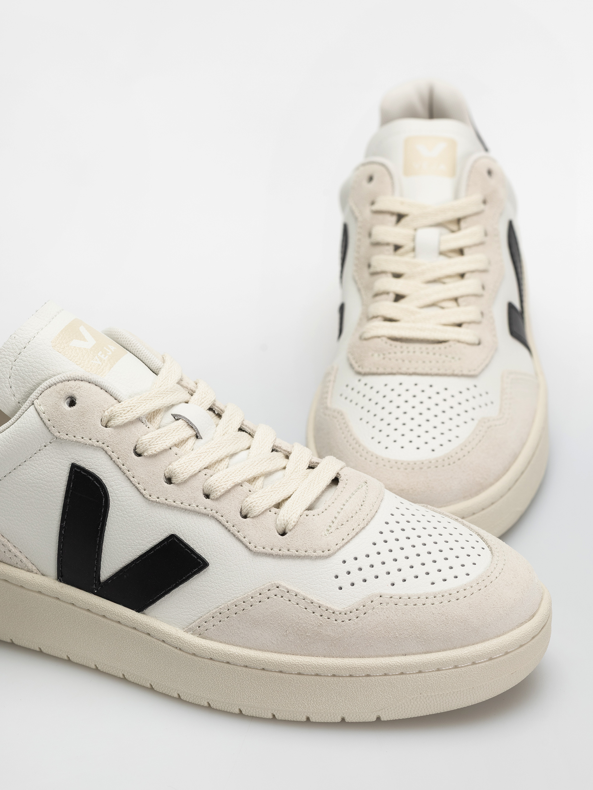 Topánky Veja V 90 (white black)