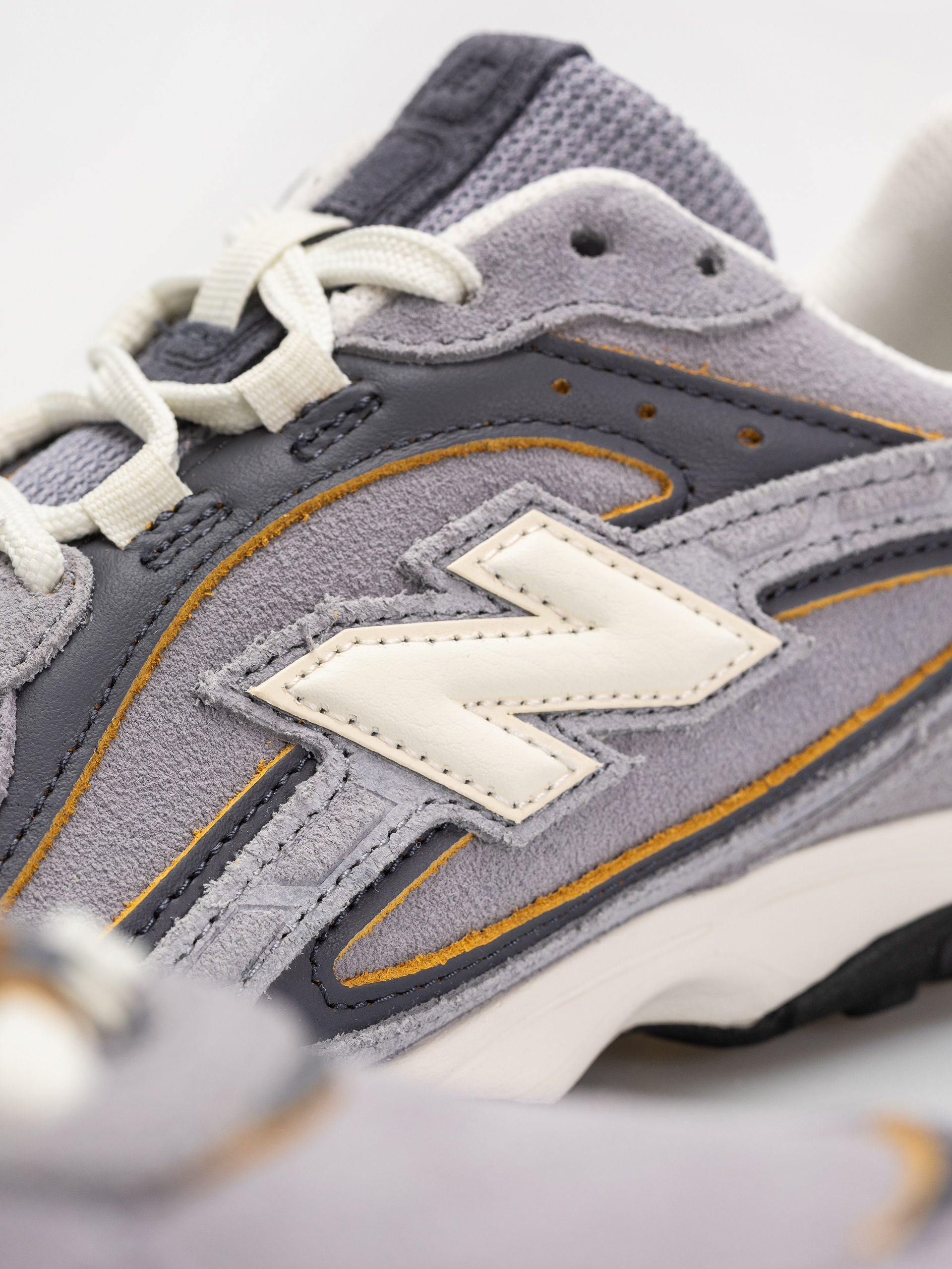 Topánky New Balance 204L (digital mist/meteorite/light mars yellow)