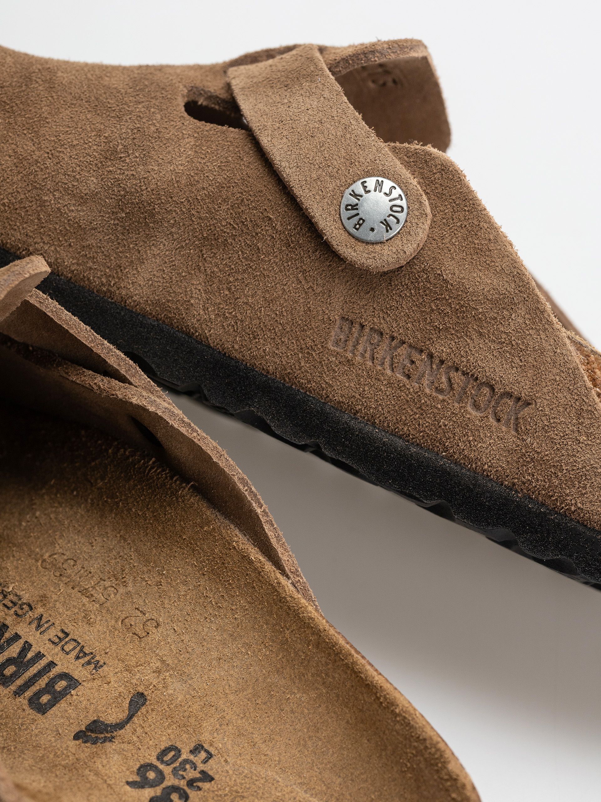 Šľapky Birkenstock Boston Suede Leather Narrow (dark tea)