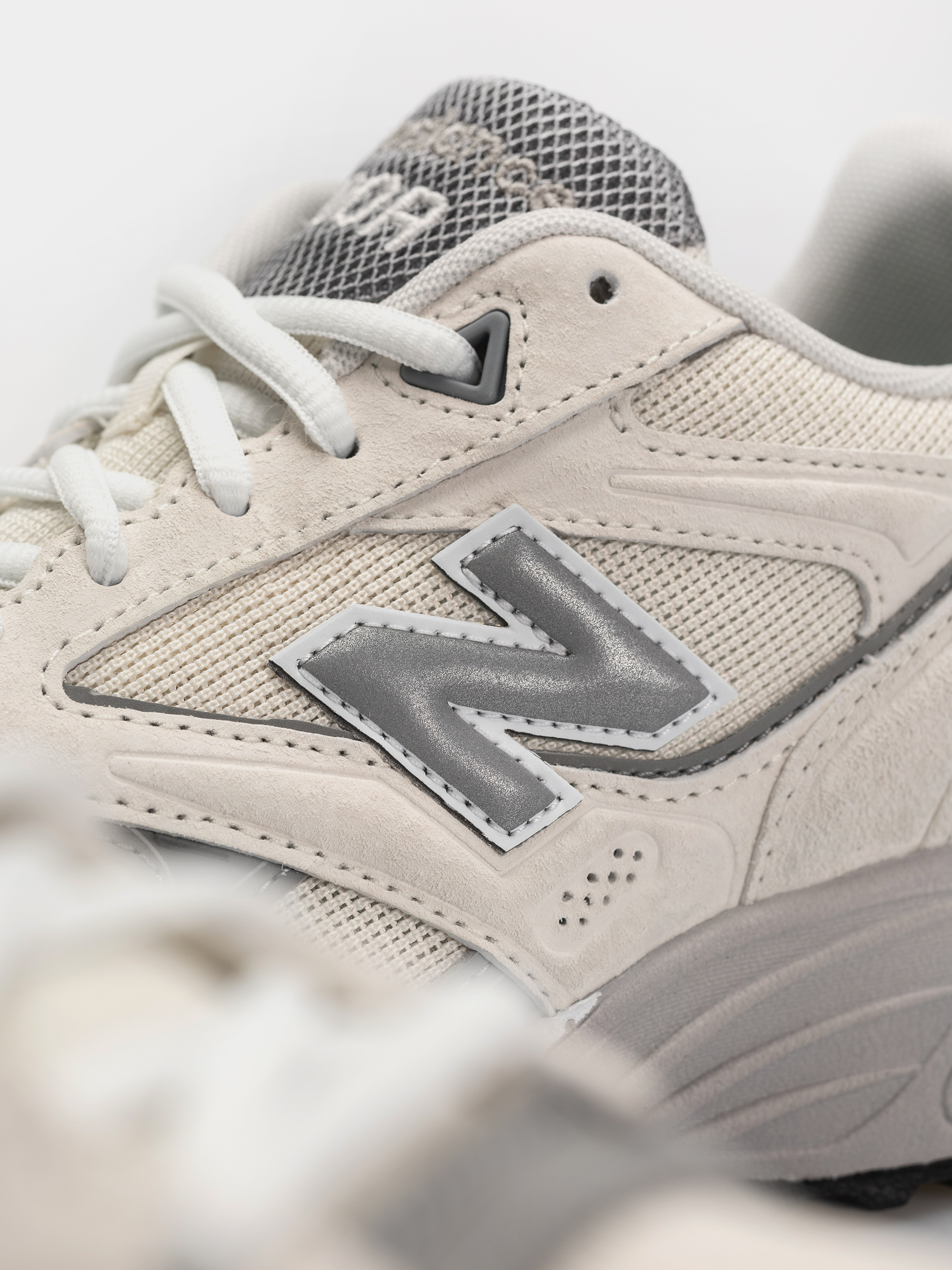 Topánky New Balance 880R (sea salt/slate grey)