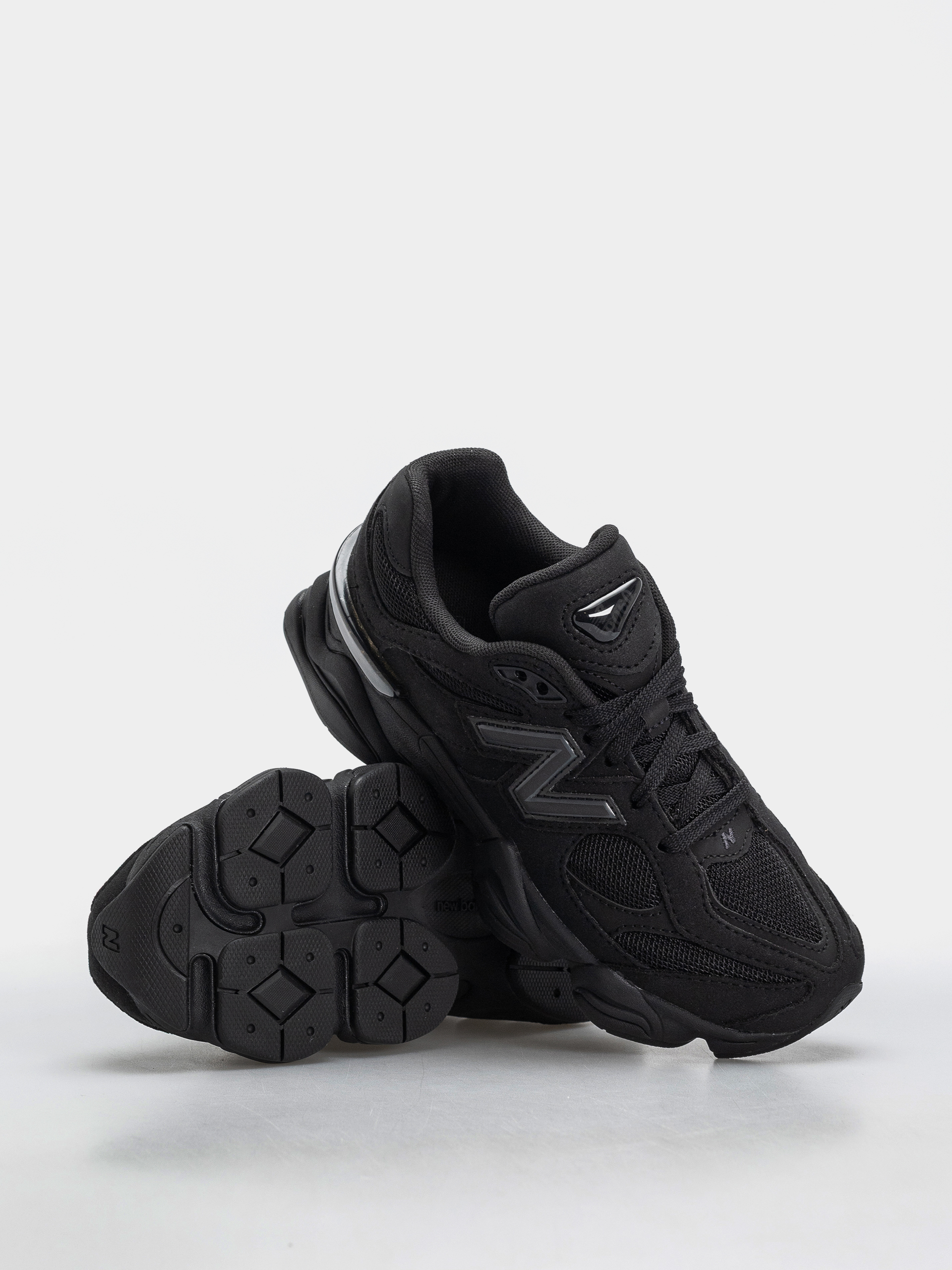 Topánky New Balance 9060 JR (black/phantom)