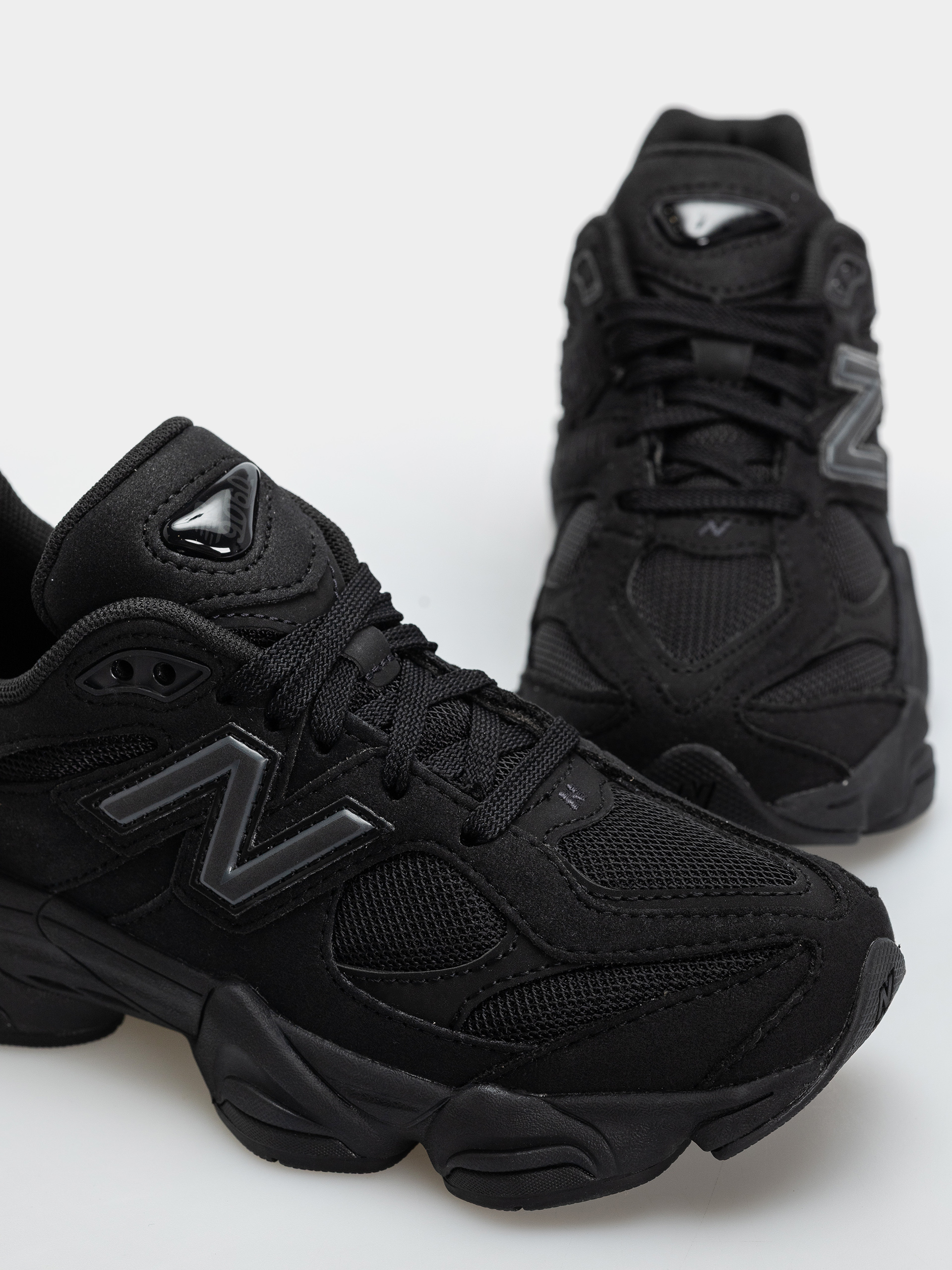 Topánky New Balance 9060 JR (black/phantom)