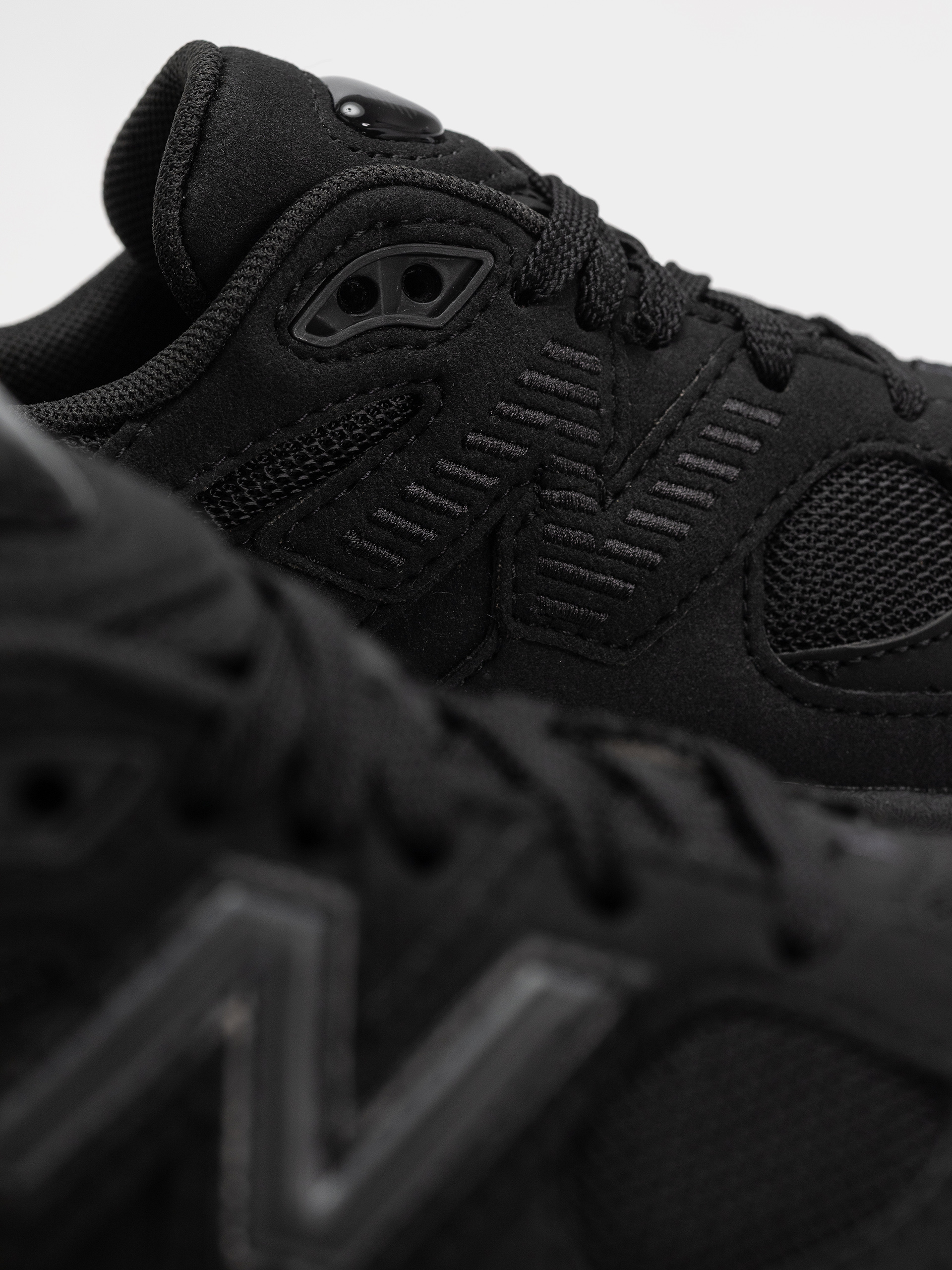 Topánky New Balance 9060 JR (black/phantom)