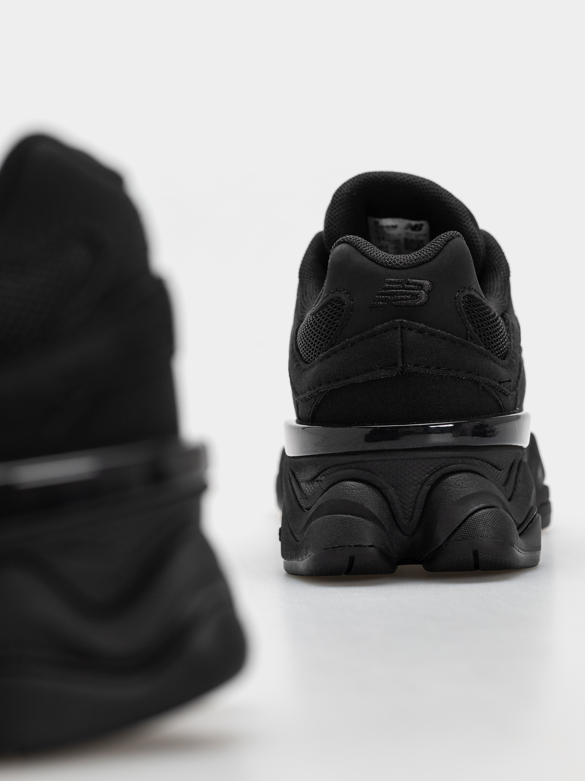 Topánky New Balance 9060 JR (black/phantom)