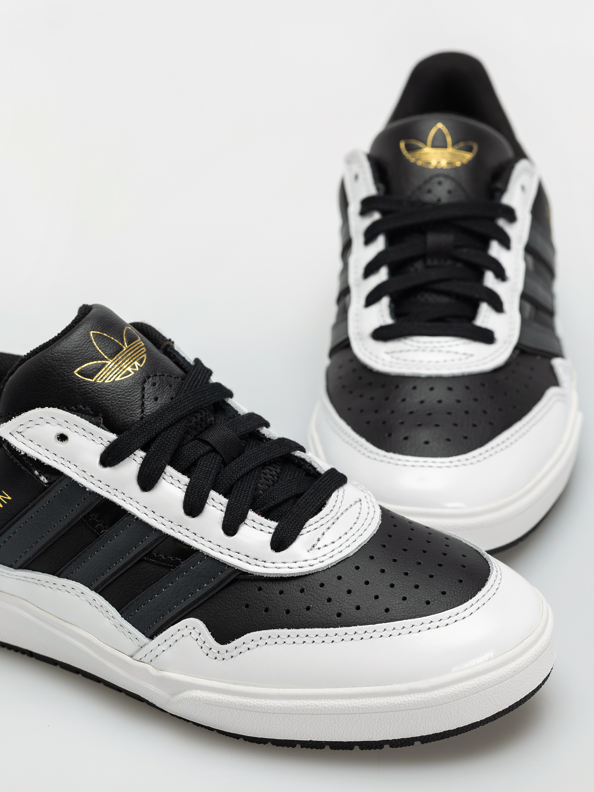 Topánky adidas Tyshawn II (cblack/carbon/ftwwht)
