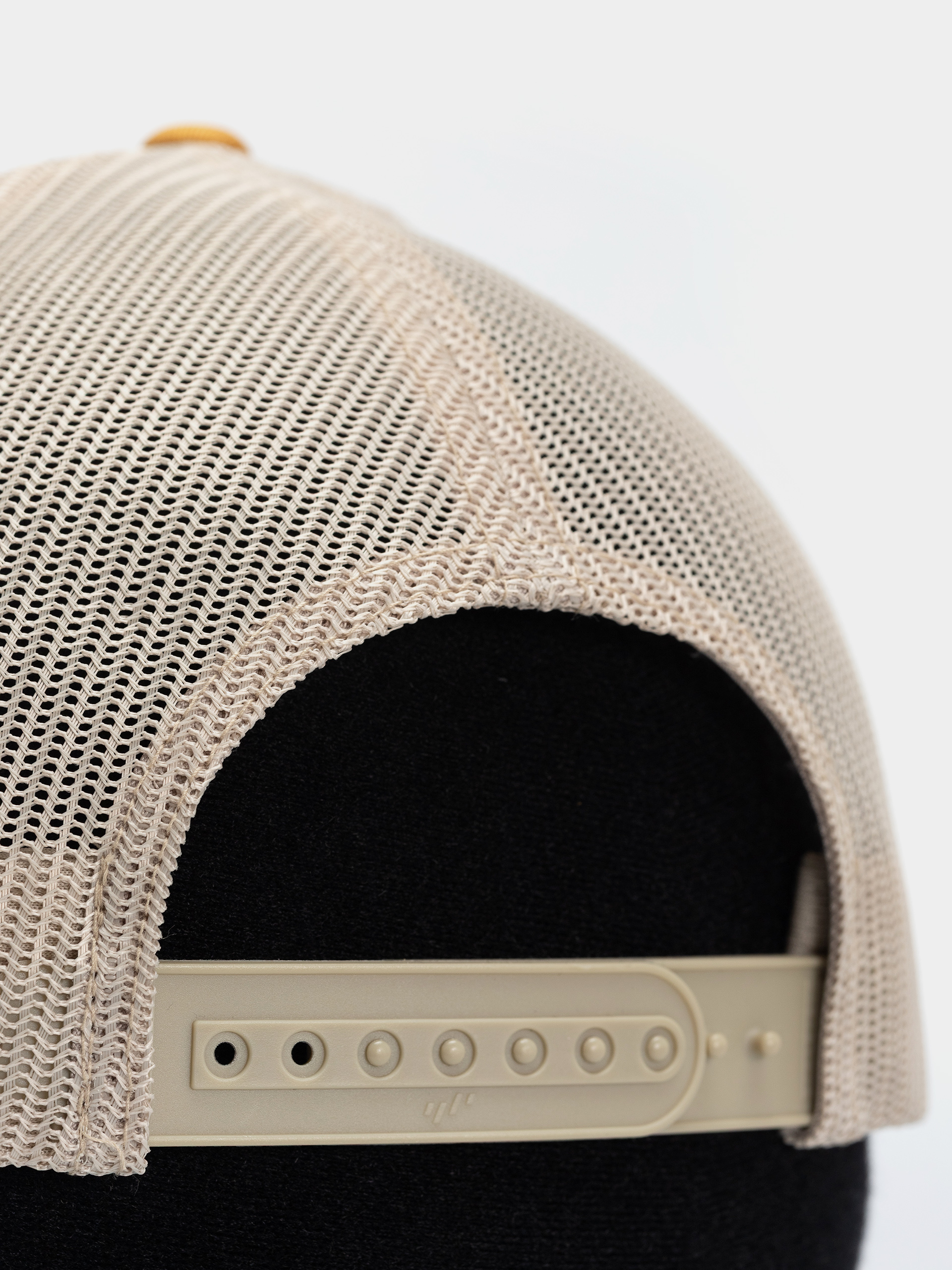 u0160iltovka Columbia Mesh Snap Back (maple sugar/ancient fossil)