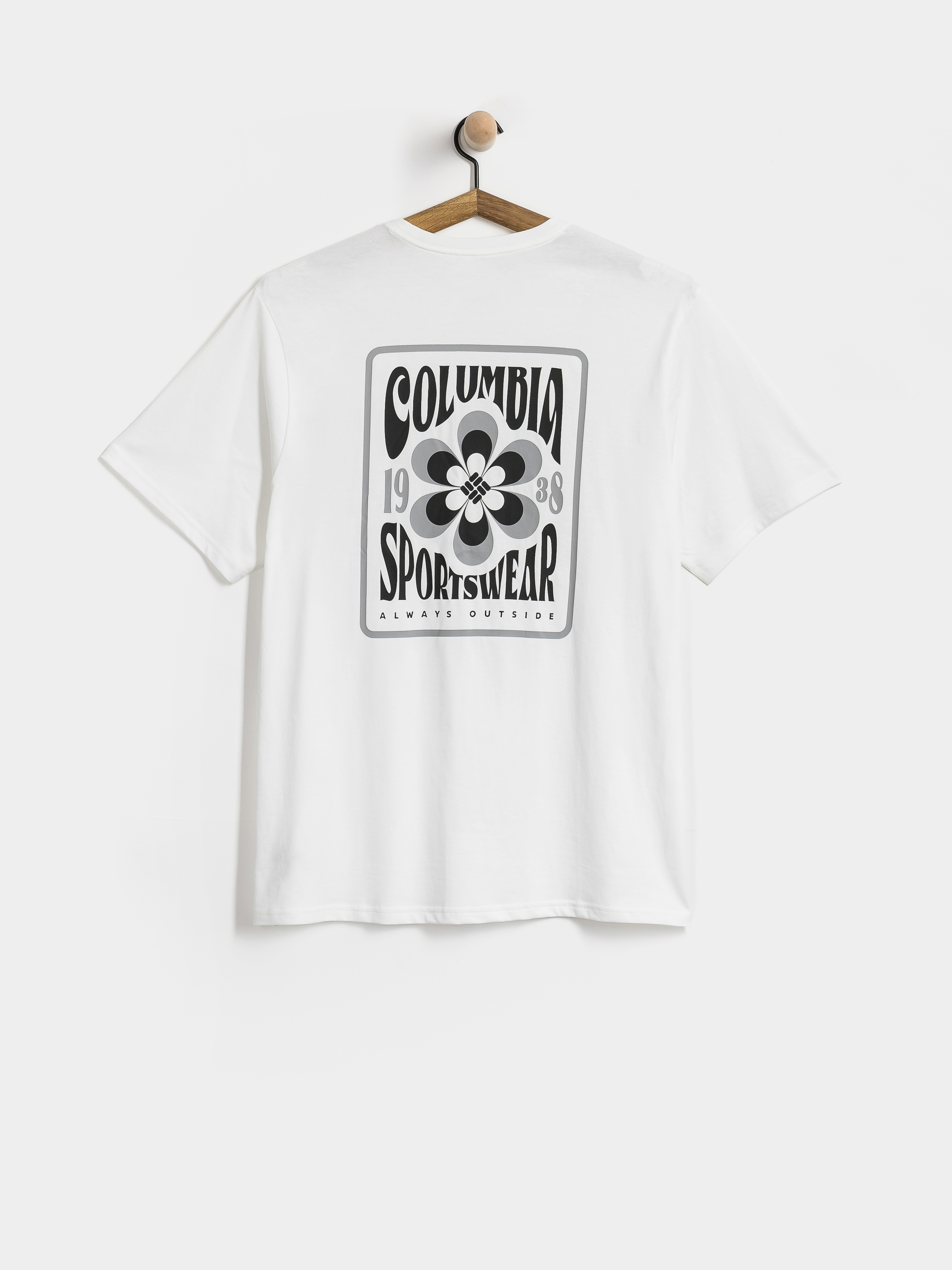 Triu010dko Columbia CSC Outdoor Back Graphic (white/flower power badge)
