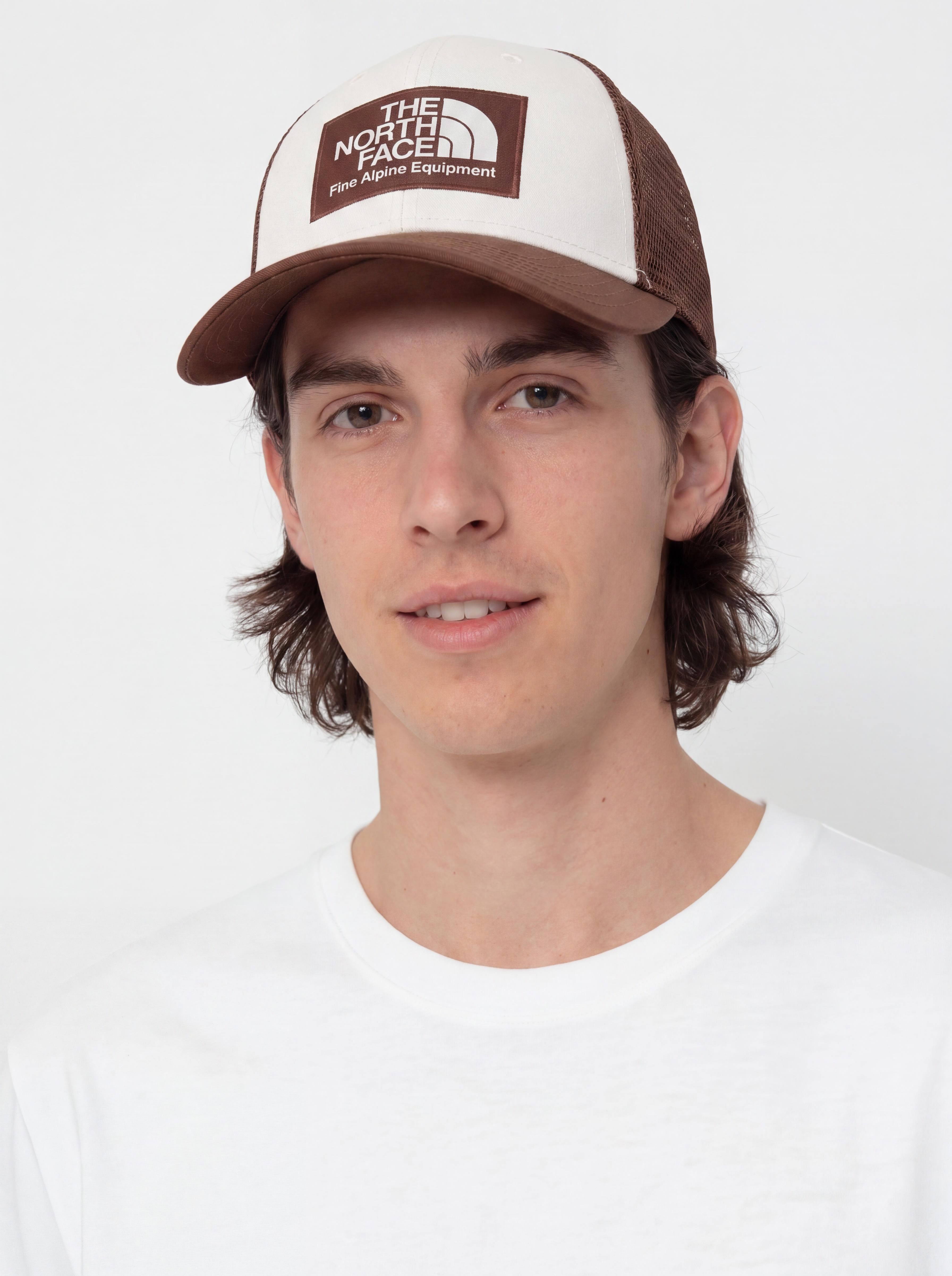 Šiltovka The North Face Mudder Trucker (ember soil/whit)