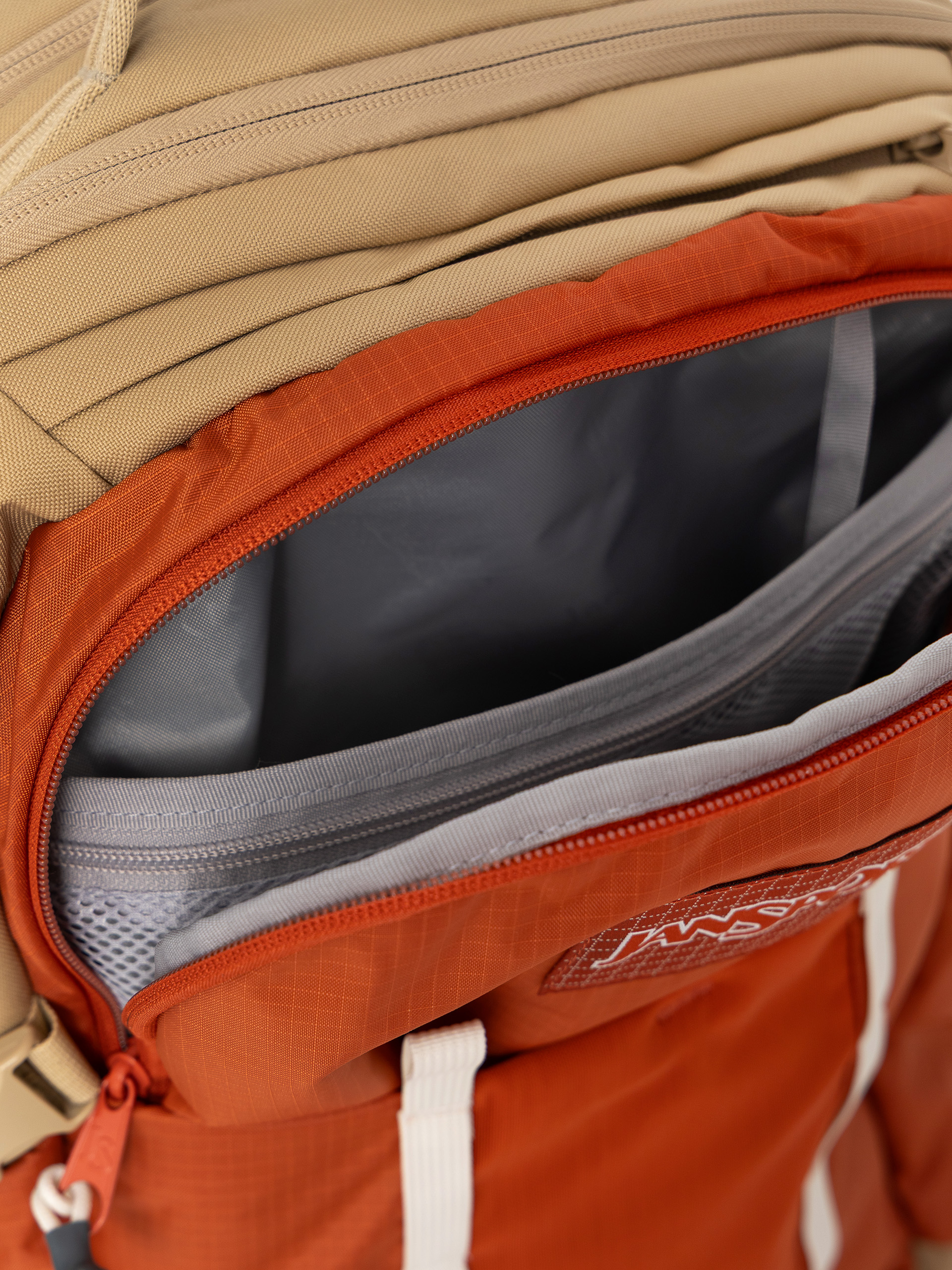 Batoh JanSport All Around Pack Large 34L (dune red)