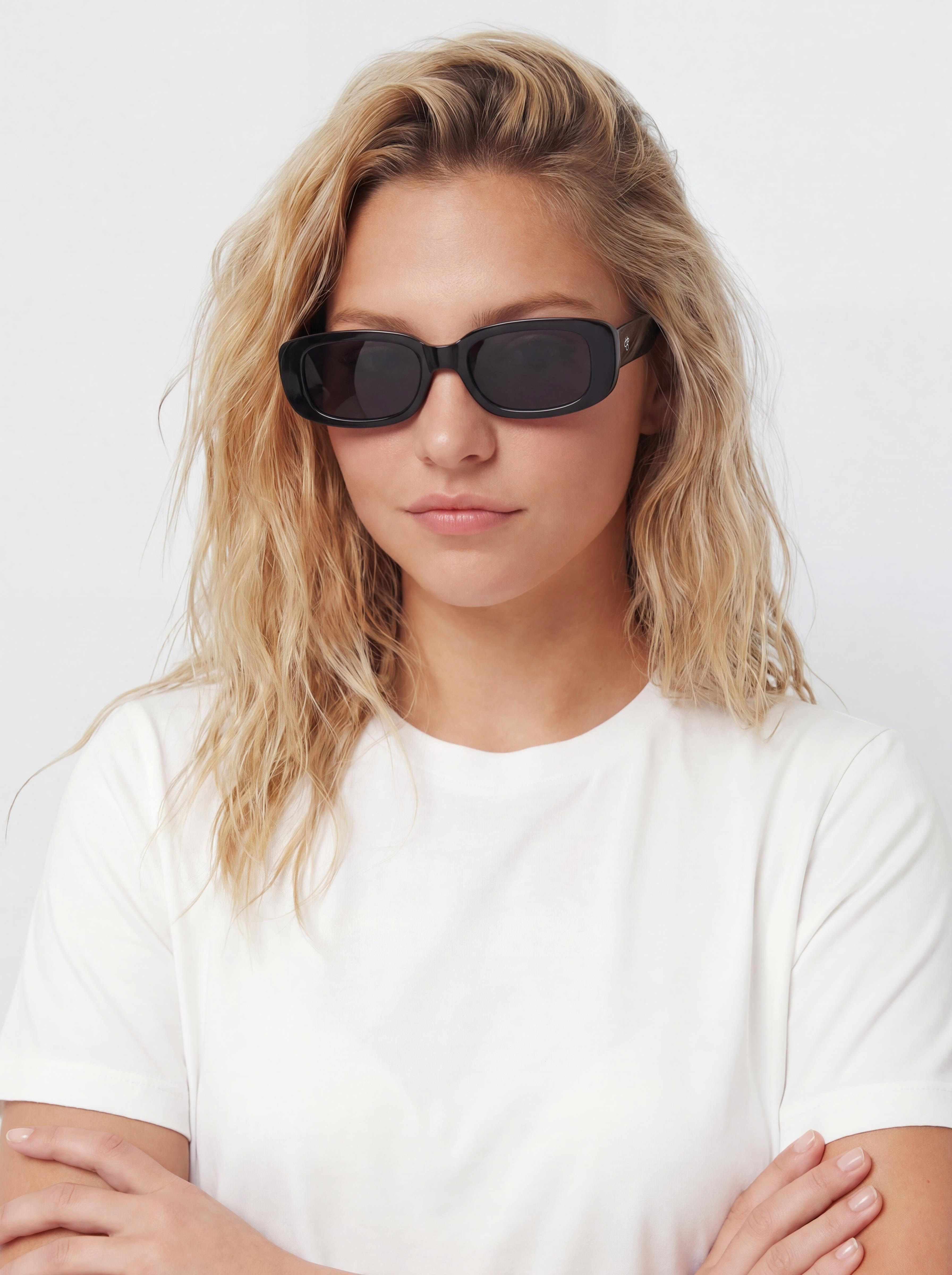Slnečné okuliare CHPO Nicole (matte black/black)