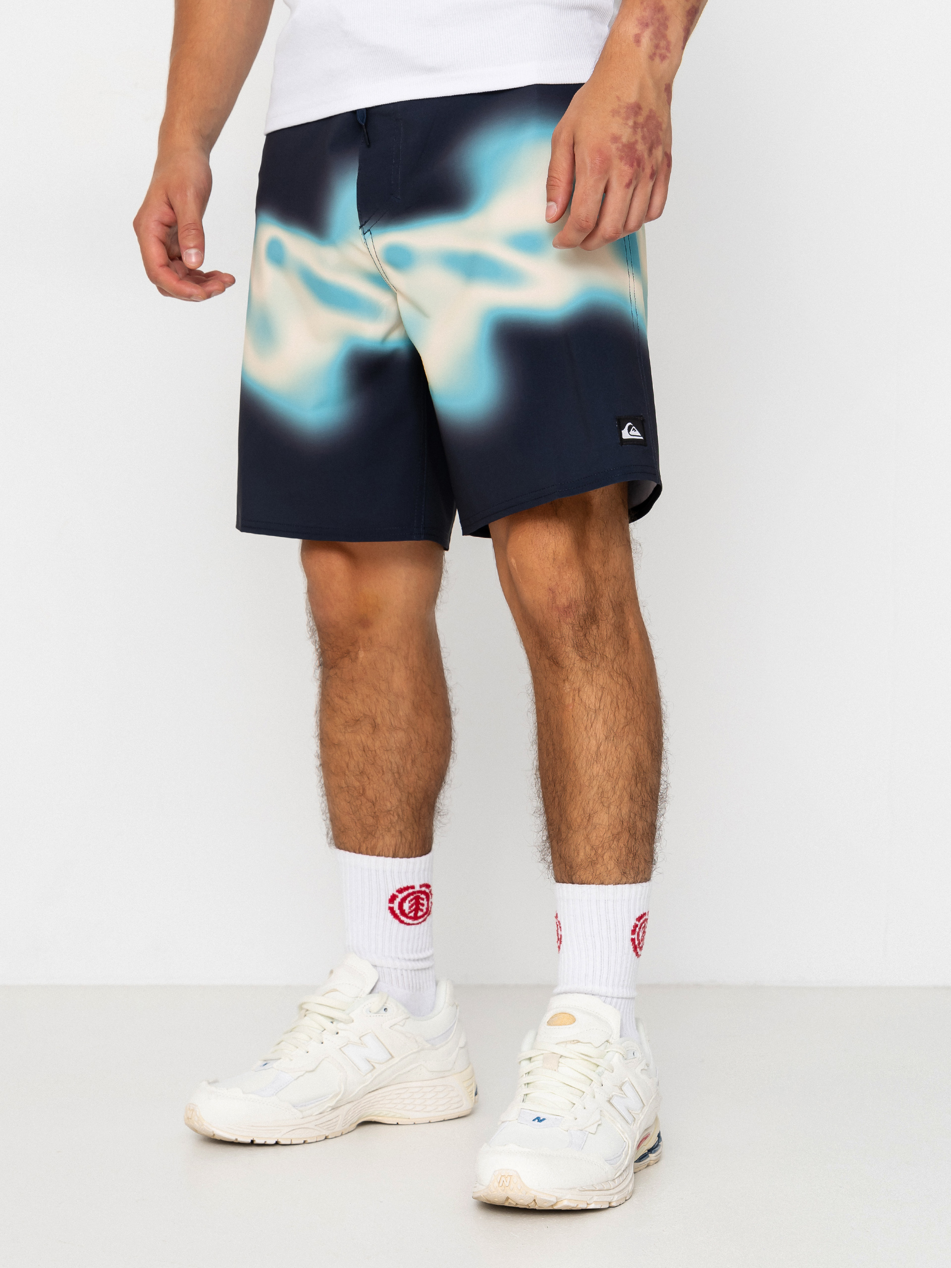 Plážové kraťasy Quiksilver Surfsilk Straight 18 (dark navy thermo stripe)