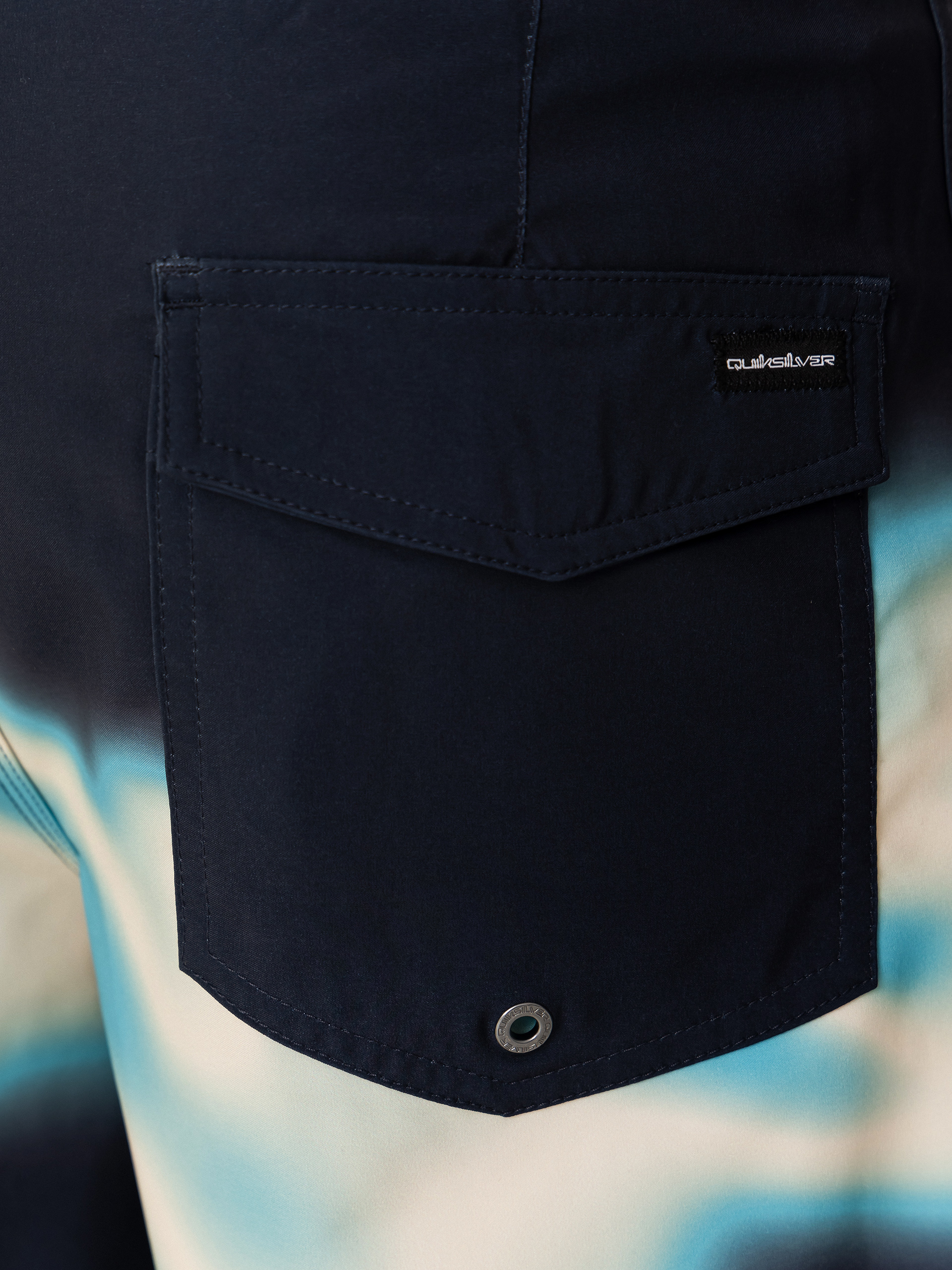 Plážové kraťasy Quiksilver Surfsilk Straight 18 (dark navy thermo stripe)