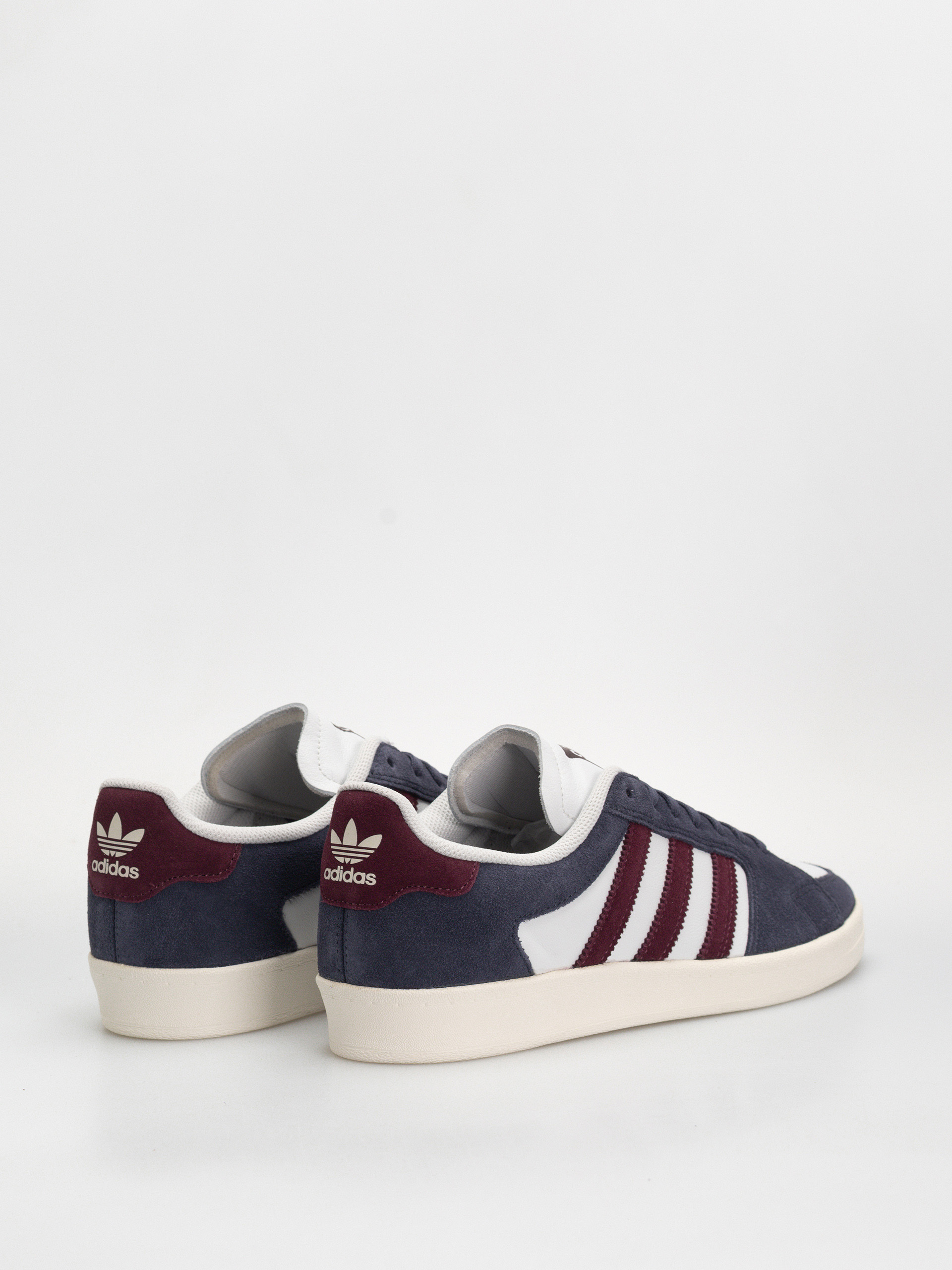 Topánky adidas Superskate Low (shanav/maroon/crywht)