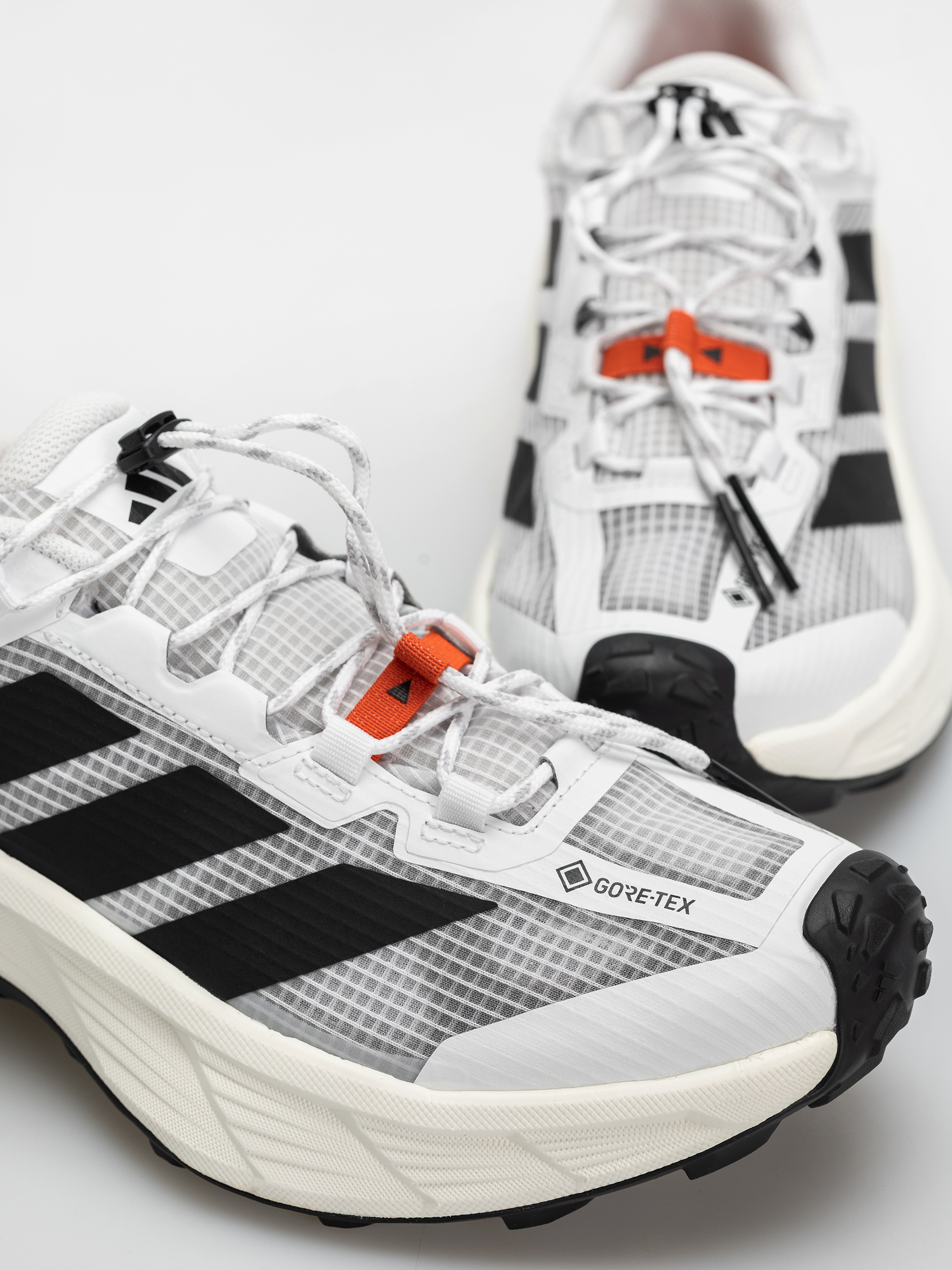 Topánky adidas Terrex Freehiker Sl (ftwwht/cblack/seimor)
