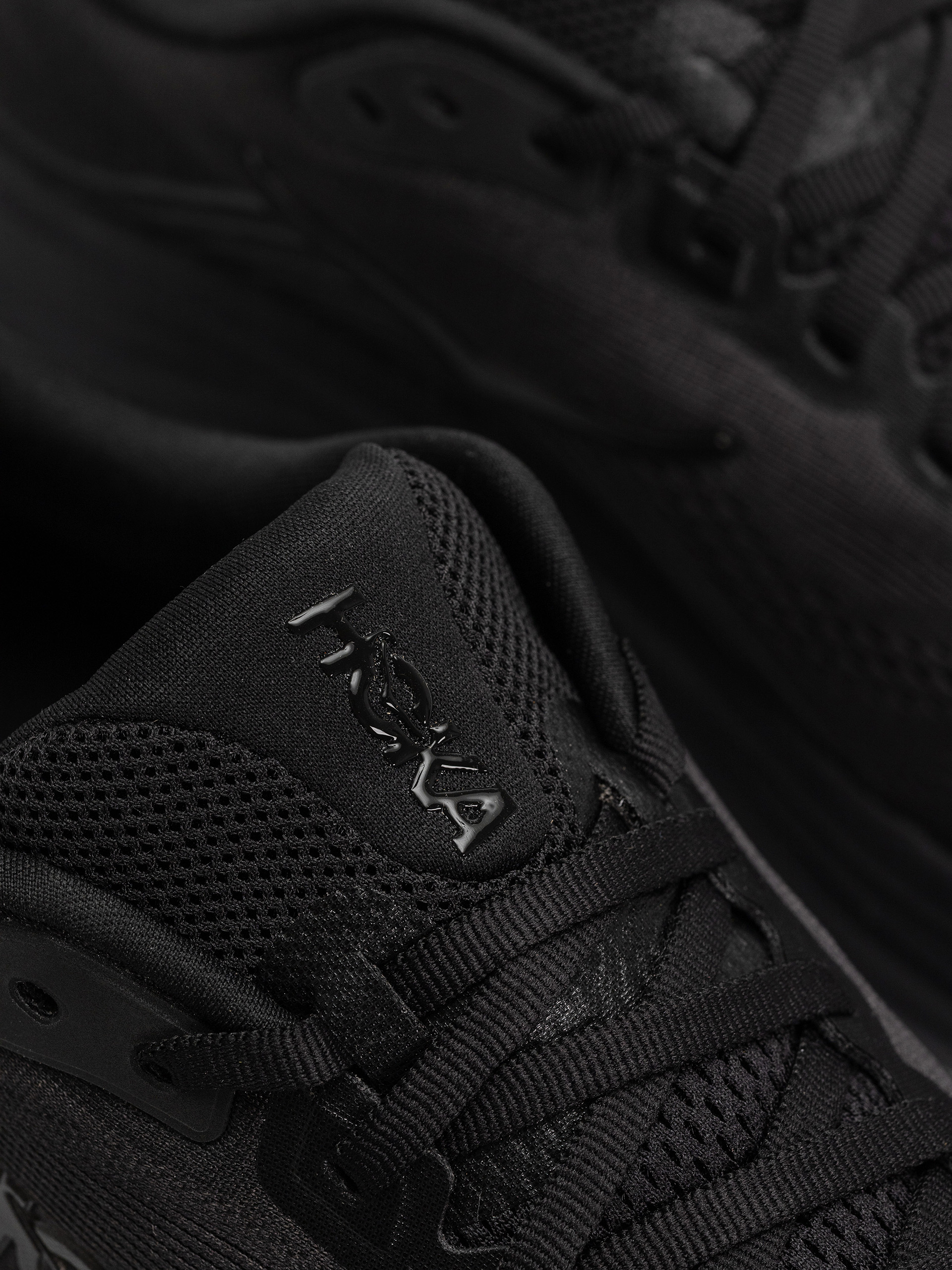 Topánky Hoka Clifton 11 (black/black)