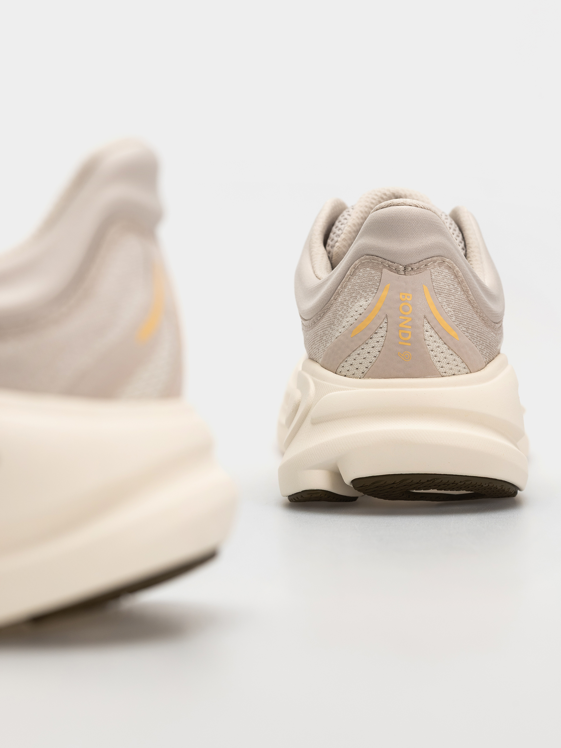 Topánky Hoka Bondi 9 Wmn (river rock grey/alabaster)