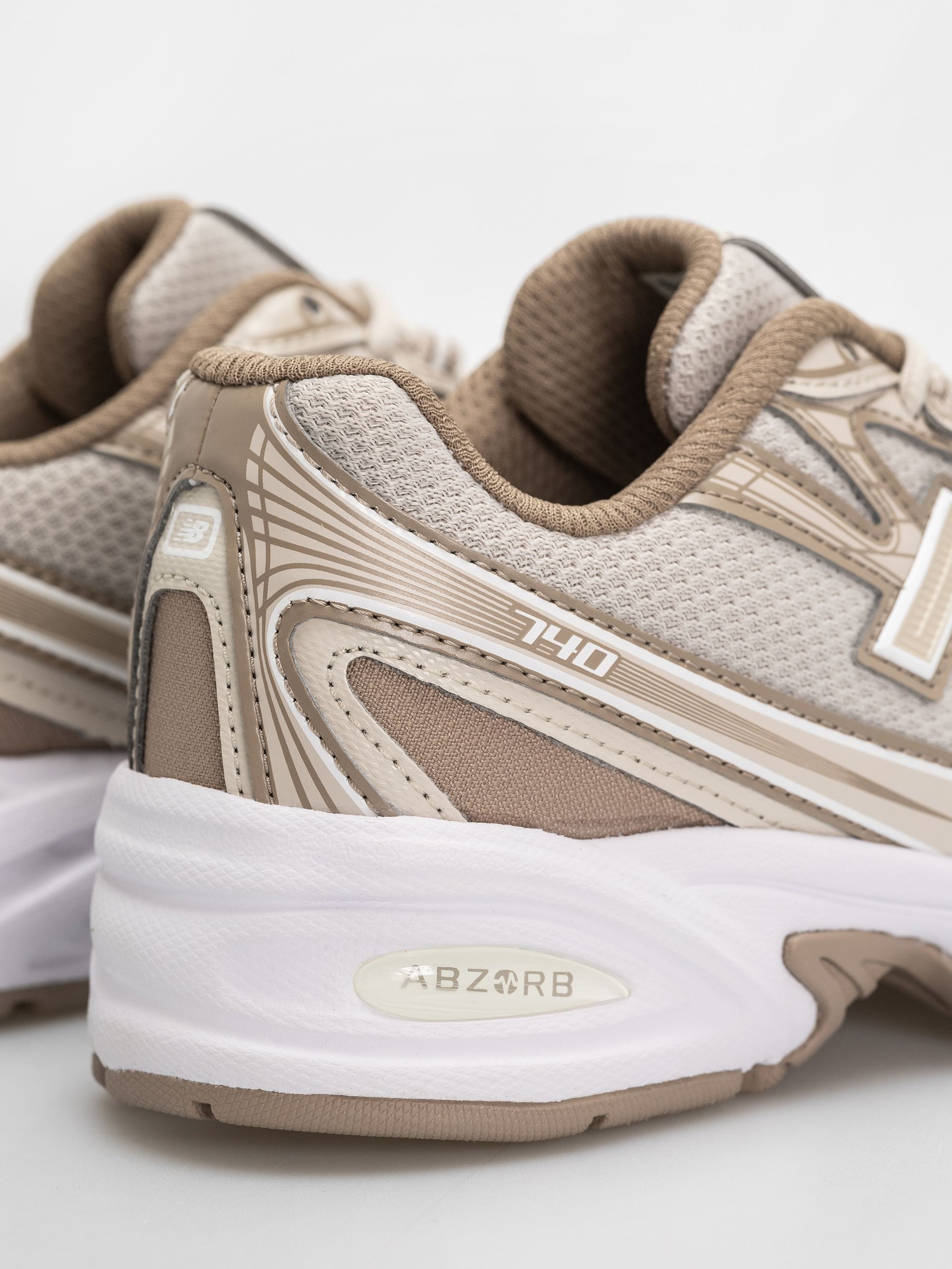 Topánky New Balance 740 JR (timberwolf/driftwood)