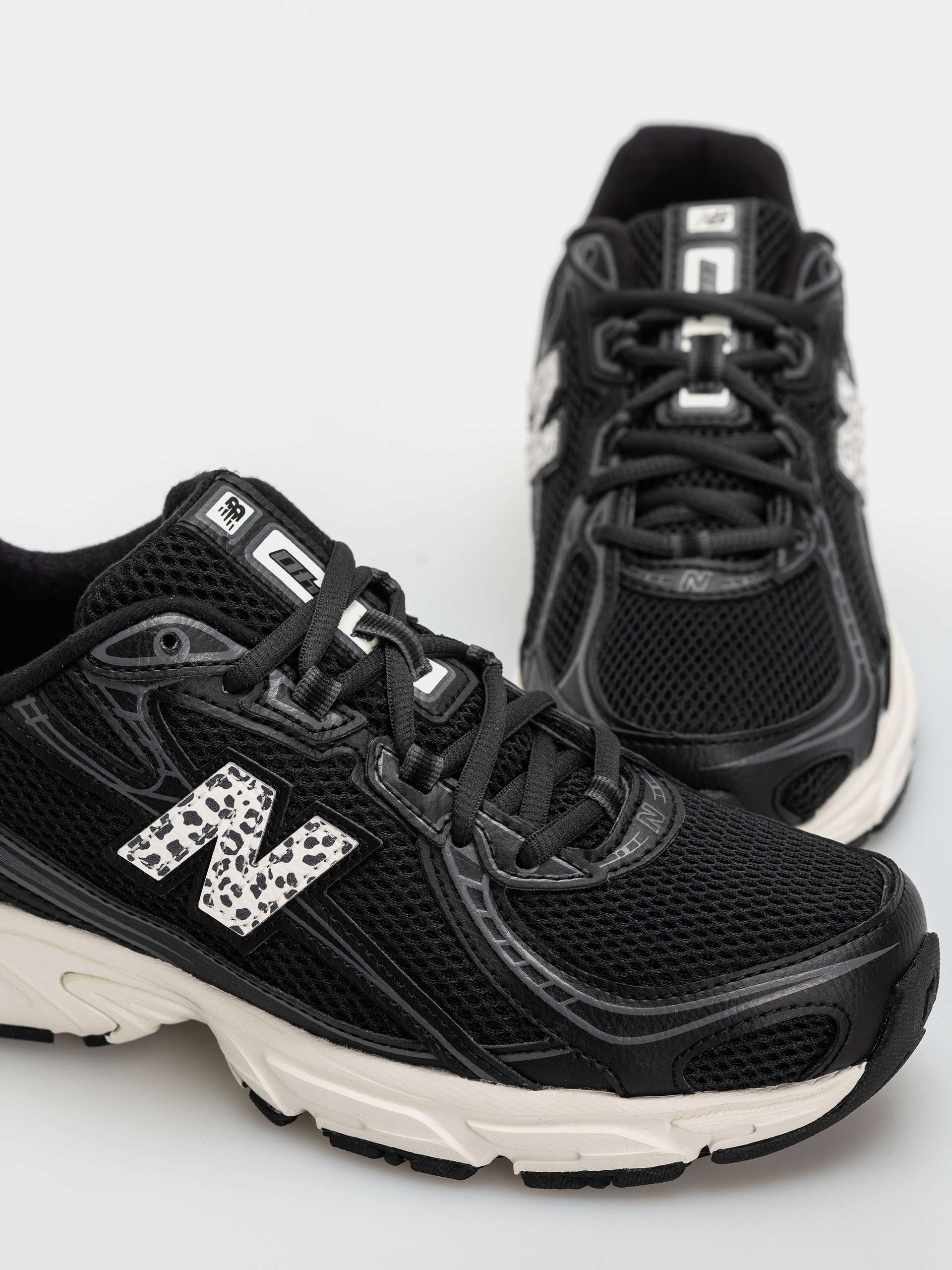 Topánky New Balance 740 (black/sea salt)