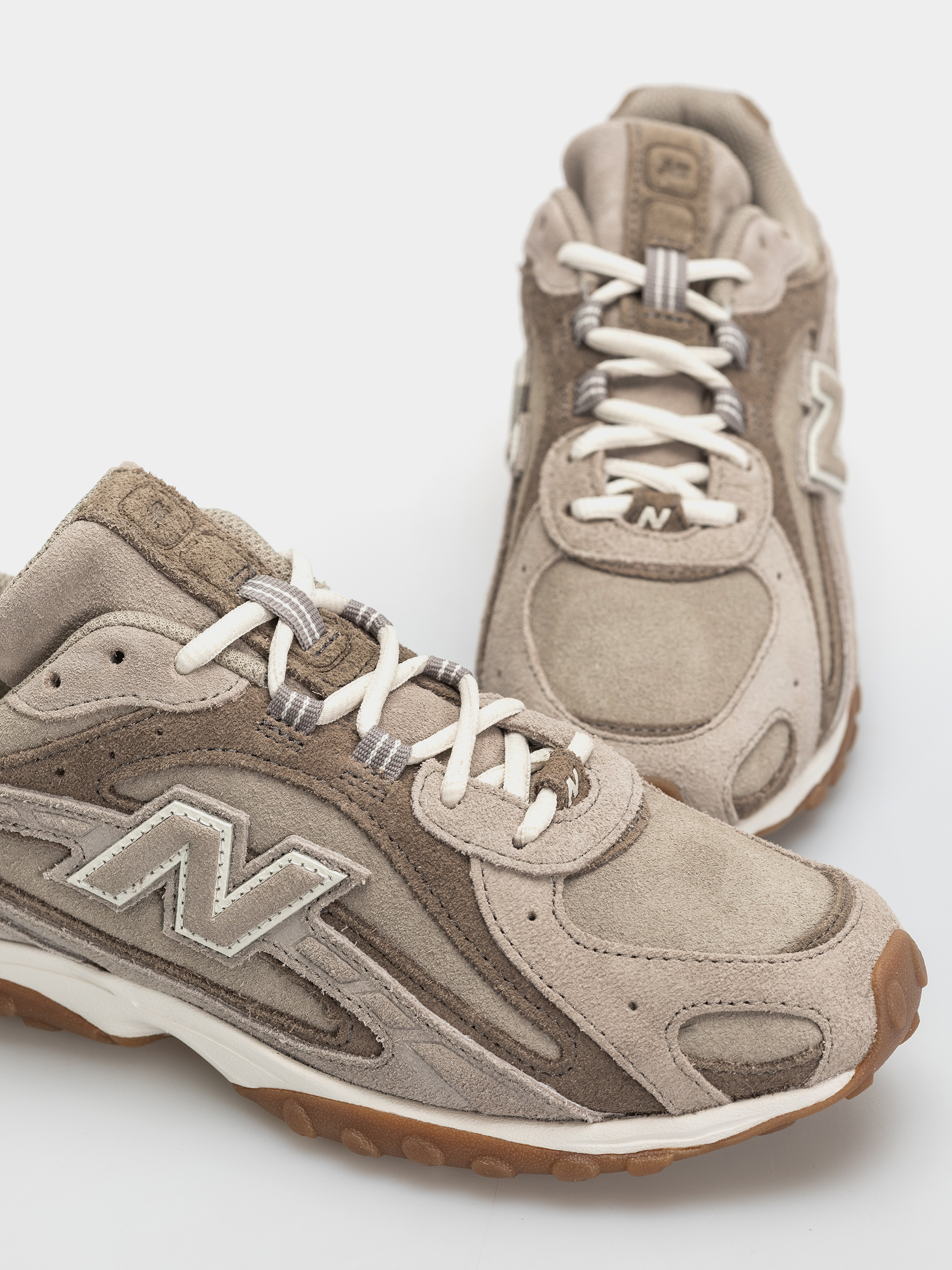 Topánky New Balance 204L (arid stone/thunder brown)