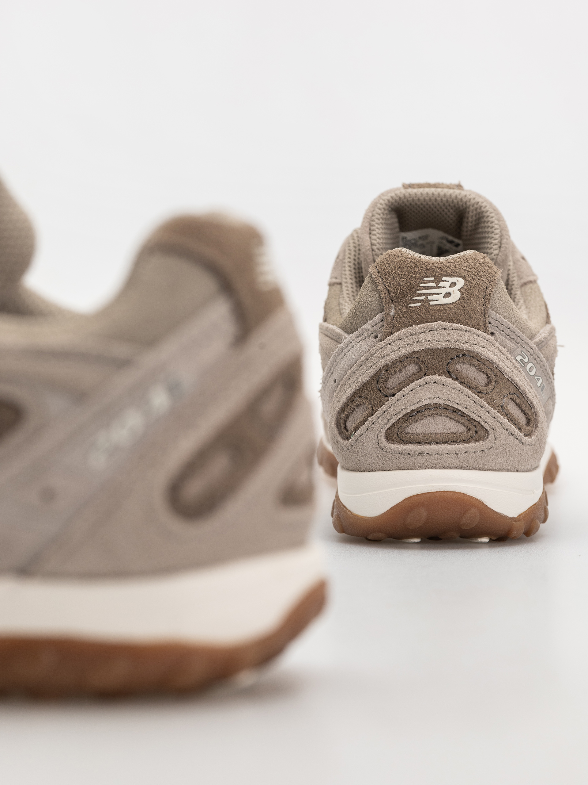 Topánky New Balance 204L (arid stone/thunder brown)