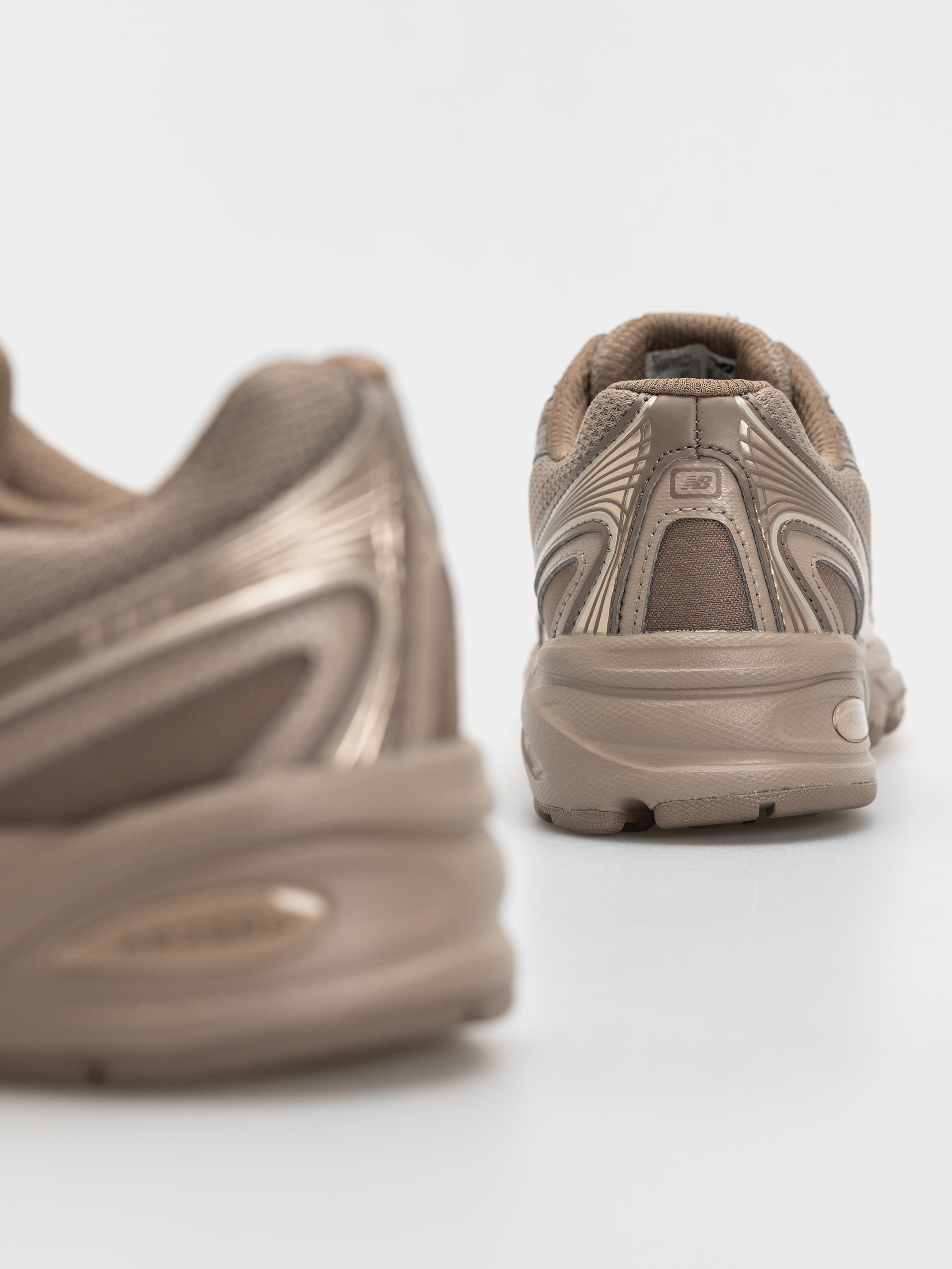 Topánky New Balance 740 (mushroom/timberwolf)