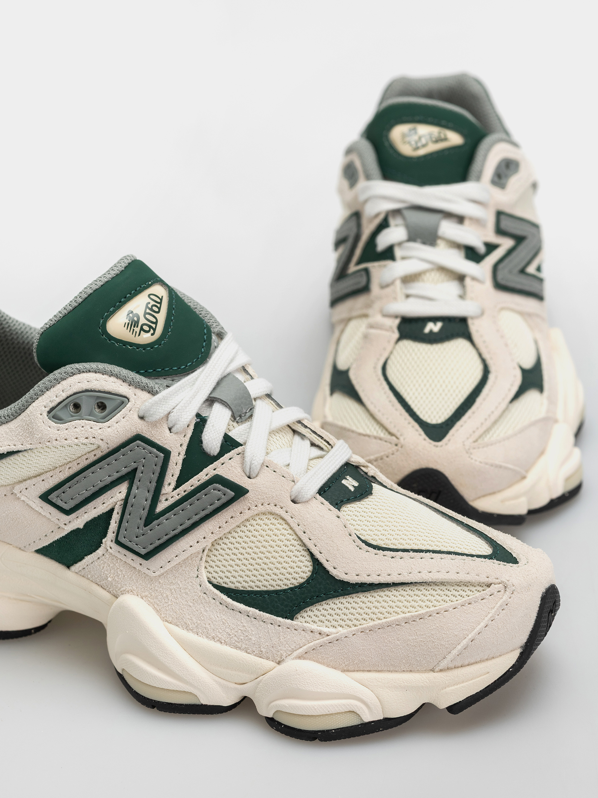 Topánky New Balance 9060 (nightwatch green/angora)