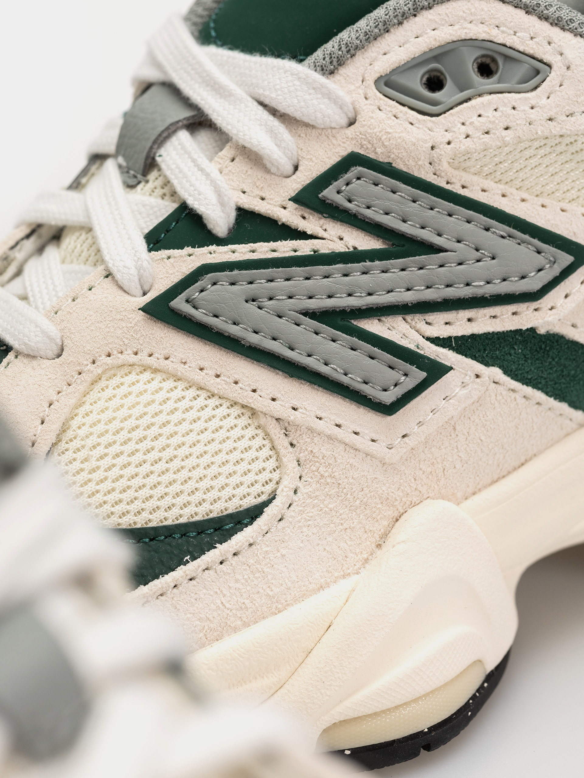 Topánky New Balance 9060 (nightwatch green/angora)