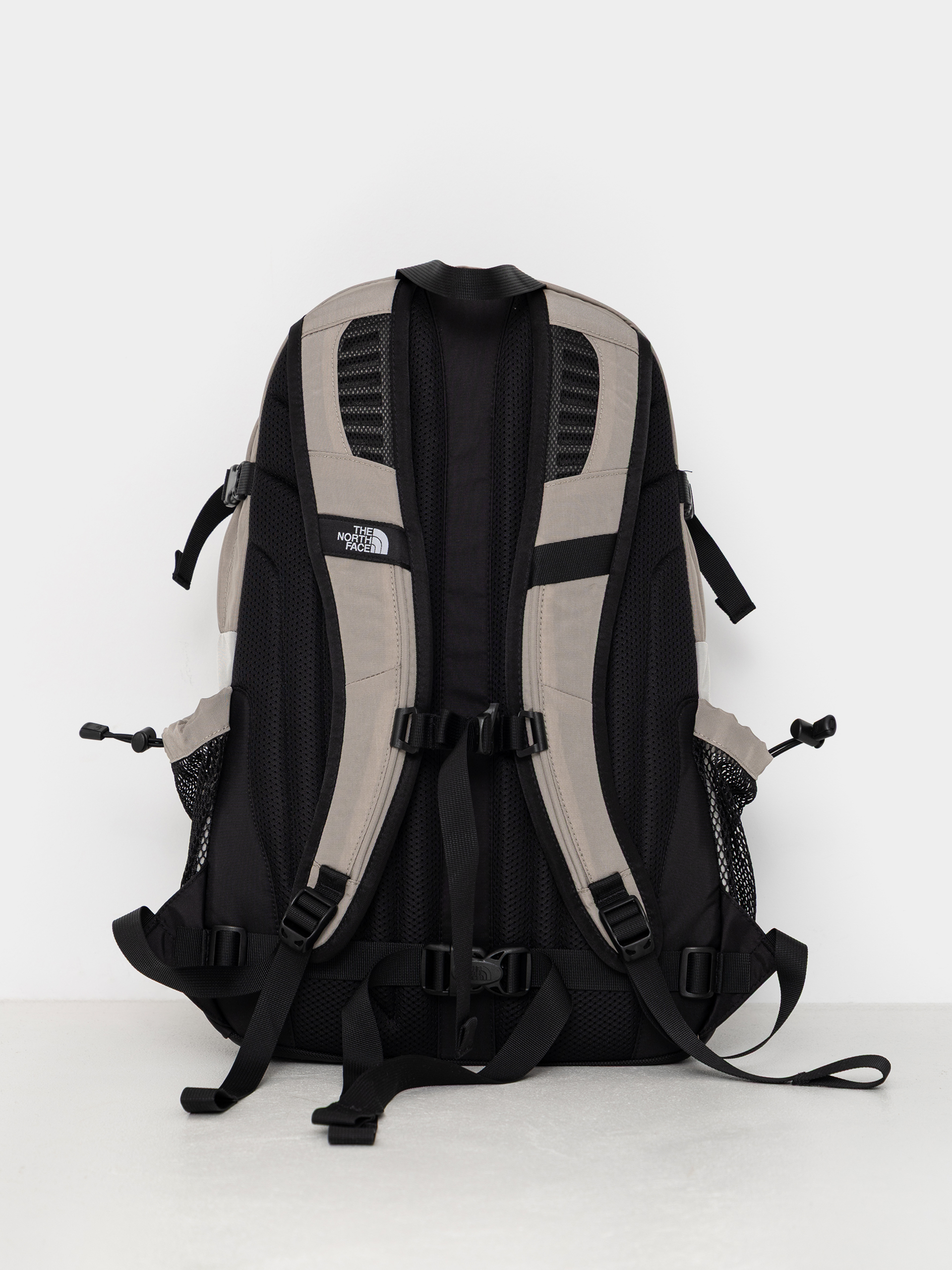 Batoh The North Face Hot Shot Se (stone slab/cumulus cloud)