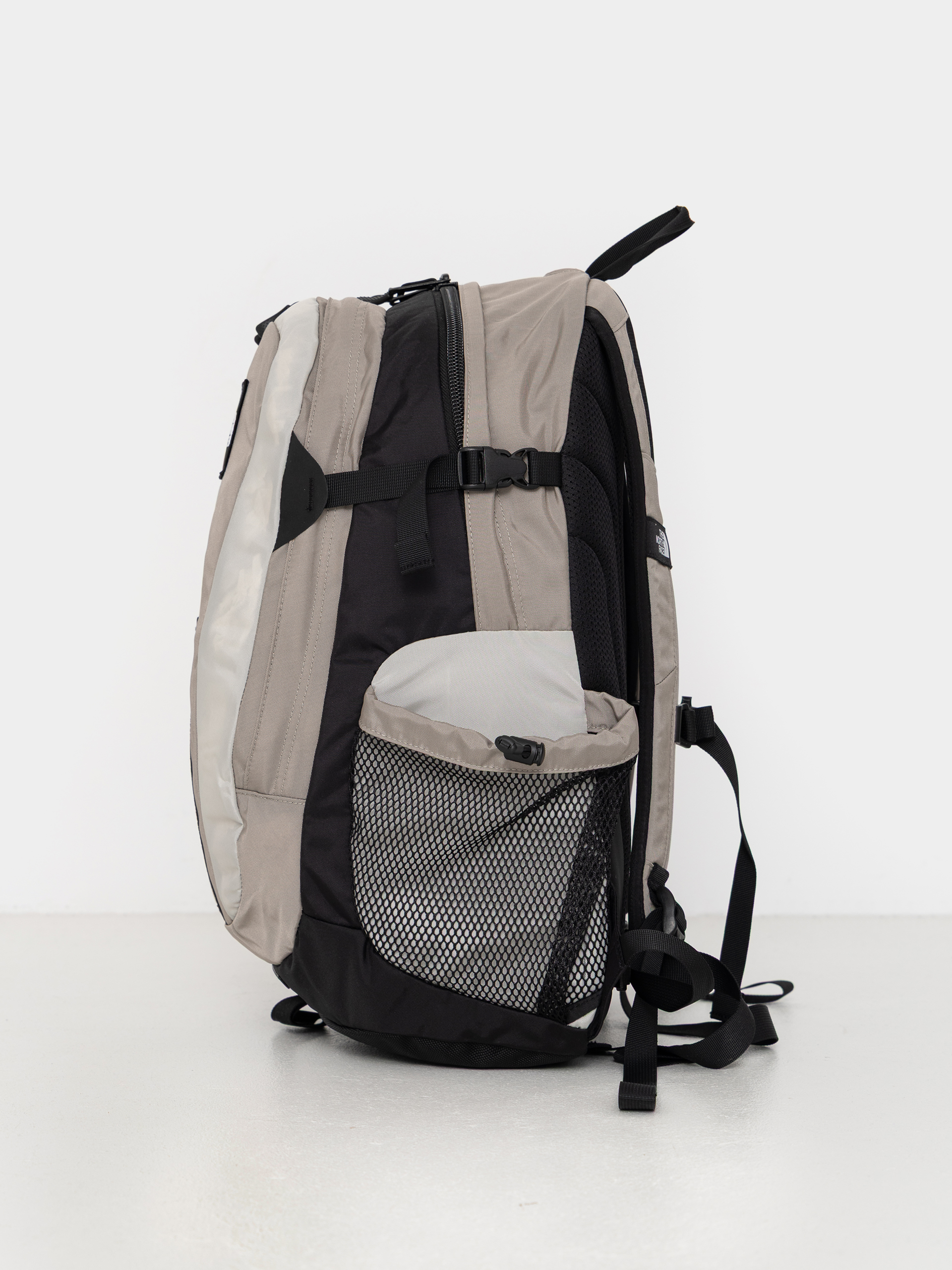 Batoh The North Face Hot Shot Se (stone slab/cumulus cloud)
